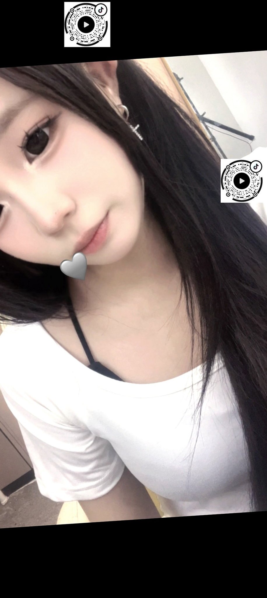广东 深圳 18岁 157cm 86 B杯 上班 嫩紧滑 三点粉嫩 圈子干净 私生活简单 性价比之选 抽烟纹身:有抽烟有纹身 SM:是 无套:可 口交:可 过夜:可 同居:否 可飞:不能 价格:4 特点:嫩紧滑 三点粉嫩 圈子干净 私生活简单 性价比之选