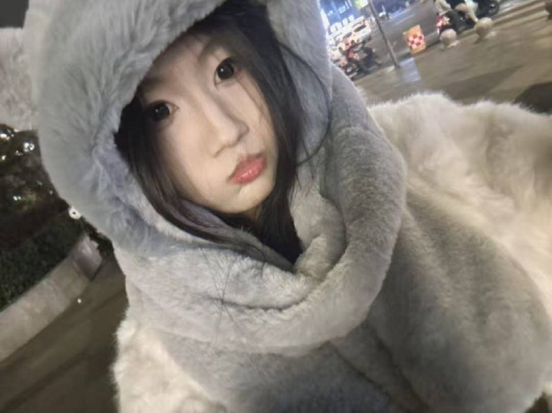 四川 成都 22岁 160cm 98 B杯 自由职业 听话 抽烟纹身:无 SM:否 无套:可 口交:可 过夜:可 同居:可 可飞:能 价格:6 特点:听话