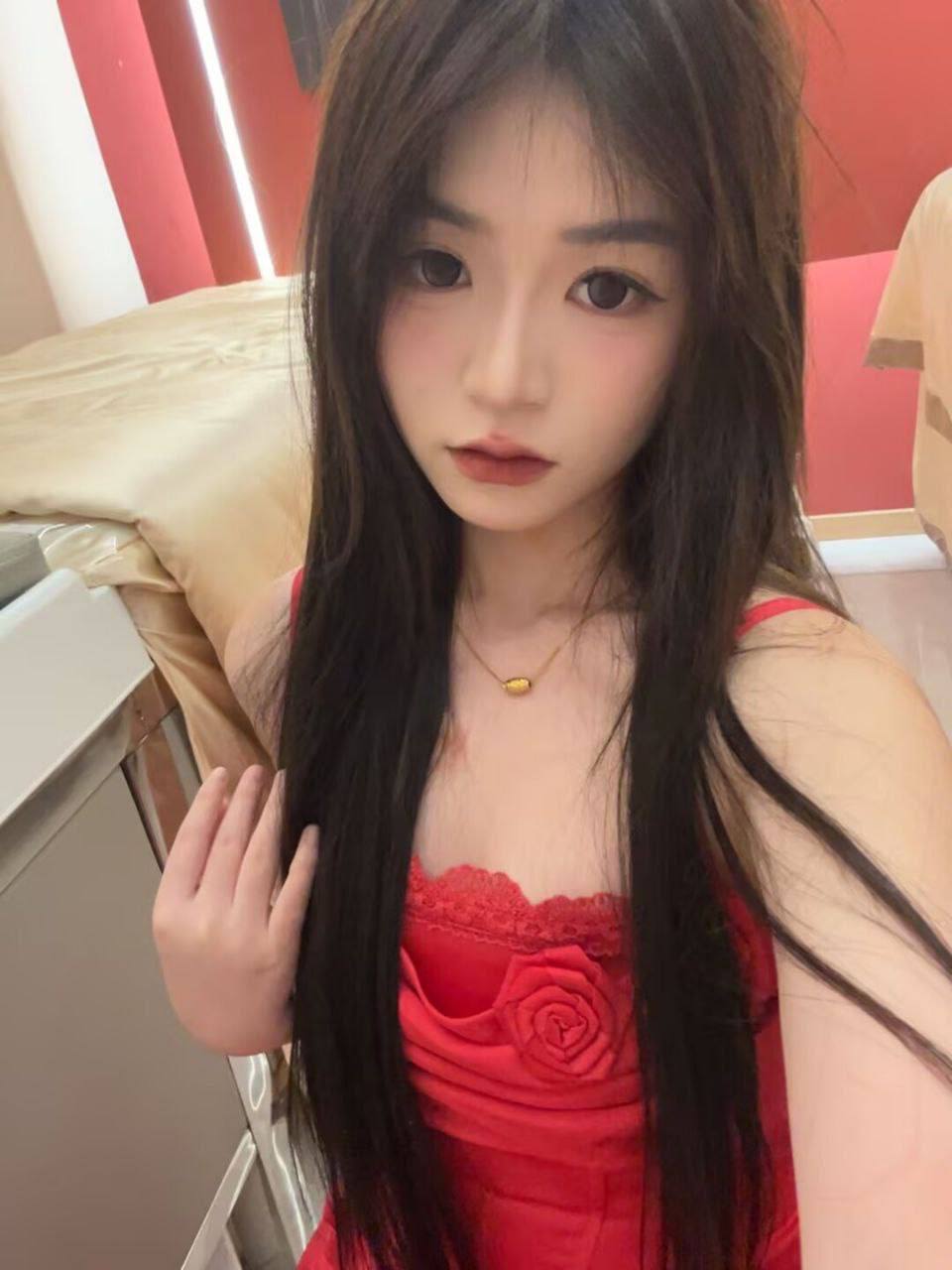 浙江 温州 19岁 159cm 89 B杯 工作 好看 听话 愿意倾听 愿意社交 干净粉嫩 床上反差 皮肤好 抽烟纹身:无 SM:可 无套:可 口交:可 过夜:可 同居:可 可飞:能 价格:7 特点:好看 听话 愿意倾听 愿意社交 干净粉嫩 床上反差 皮肤好