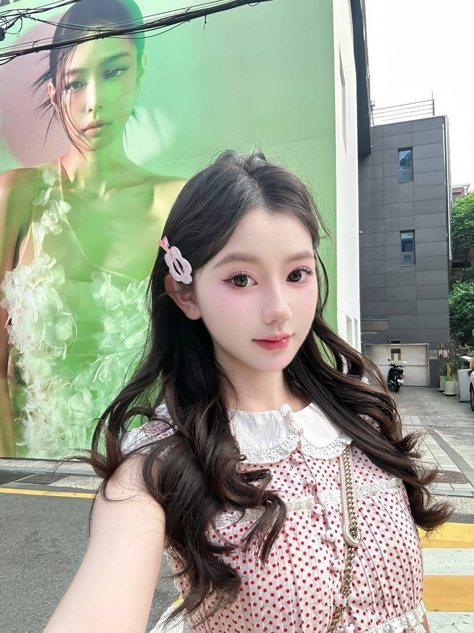 陕西 西安 23岁 164cm 88 C杯 工作 三点粉 白皮臀 抽烟纹身:无 SM:是 无套:否 口交:可 过夜:可 同居:可 可飞:可 价格:35 特点:三点粉 白皮臀