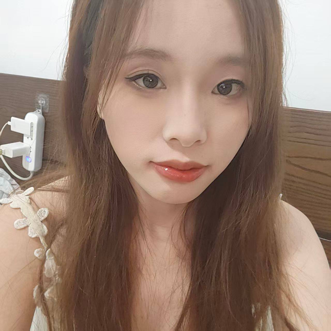 云南 昆明 23岁 156cm 82 B杯 美甲 刚接触圈子干净 懂事爱干净 听话乖巧好相处 高潮多 身材标准 事少不多过问 纯天然 五官特别精致 身材匀称 配合程度高 情绪价值拉满 抽烟纹身:无 SM:否 无套:可 口交:否 过夜:可 同居:可 可飞:可 价格:3 特点:刚接触圈子干净 懂事爱干净 听话乖巧好相处 高潮多 身材标准 事少不多过问 纯天然 五官特别精致 身材匀称 配合程度高 情绪价值拉满