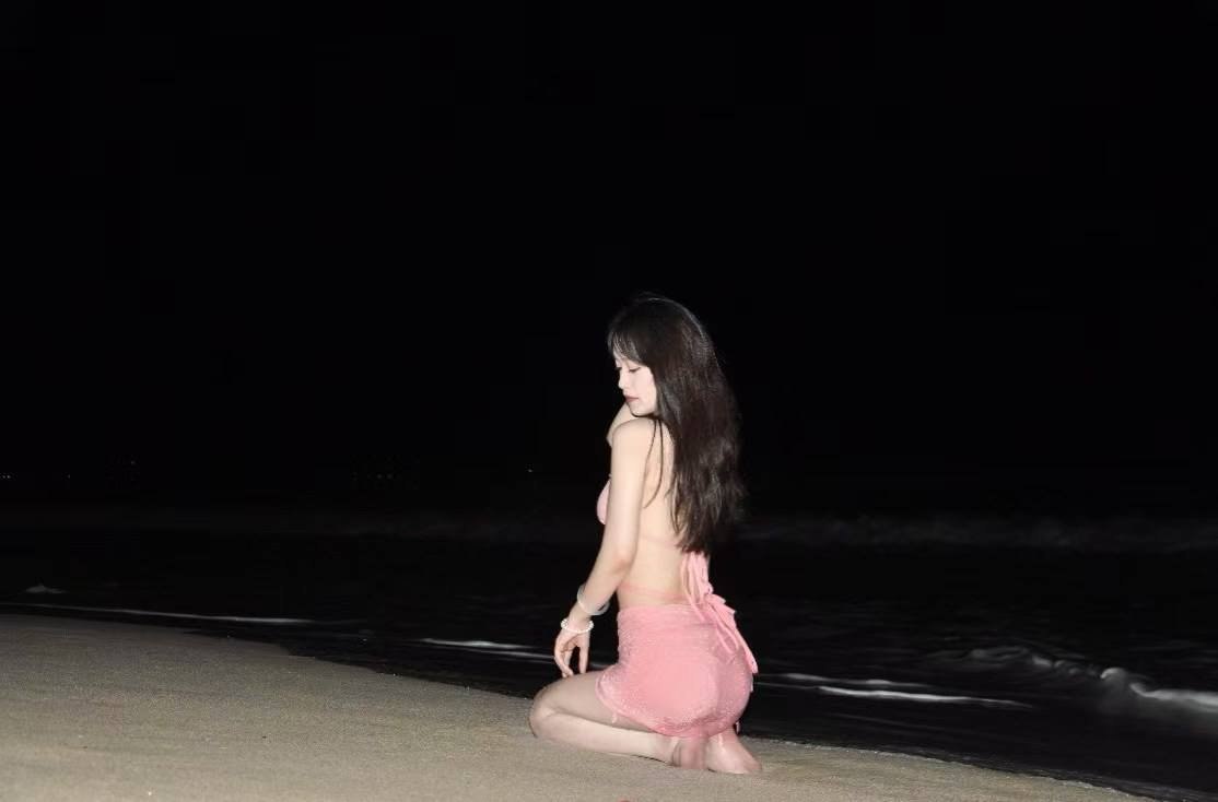 江苏 徐州 23岁 165cm 86 B杯 学生 温柔大方 性格外向活泼 情绪价值高 抽烟纹身:无 SM:轻微 无套:否 口交:可 过夜:可 同居:可 可飞:可 安全国家 价格:22 特点:温柔大方 性格外向活泼 情绪价值高
