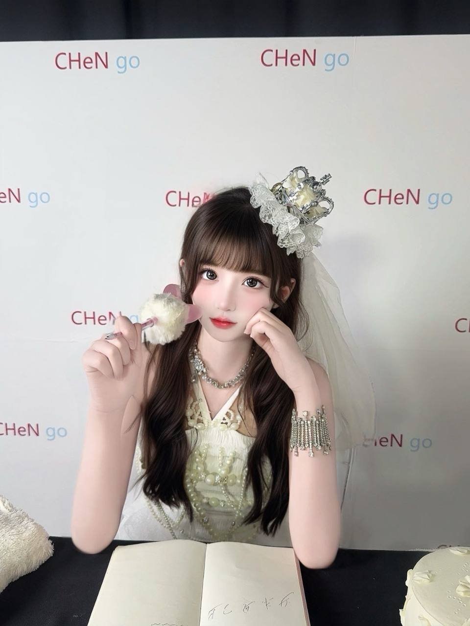 浙江 杭州 19岁 166cm 93 C杯 学生 性格好 本人比照片好看 抽烟纹身:无 SM:否 无套:否 口交:可 过夜:可 同居:可 可飞:可 价格:25 特点:性格好 本人比照片好看