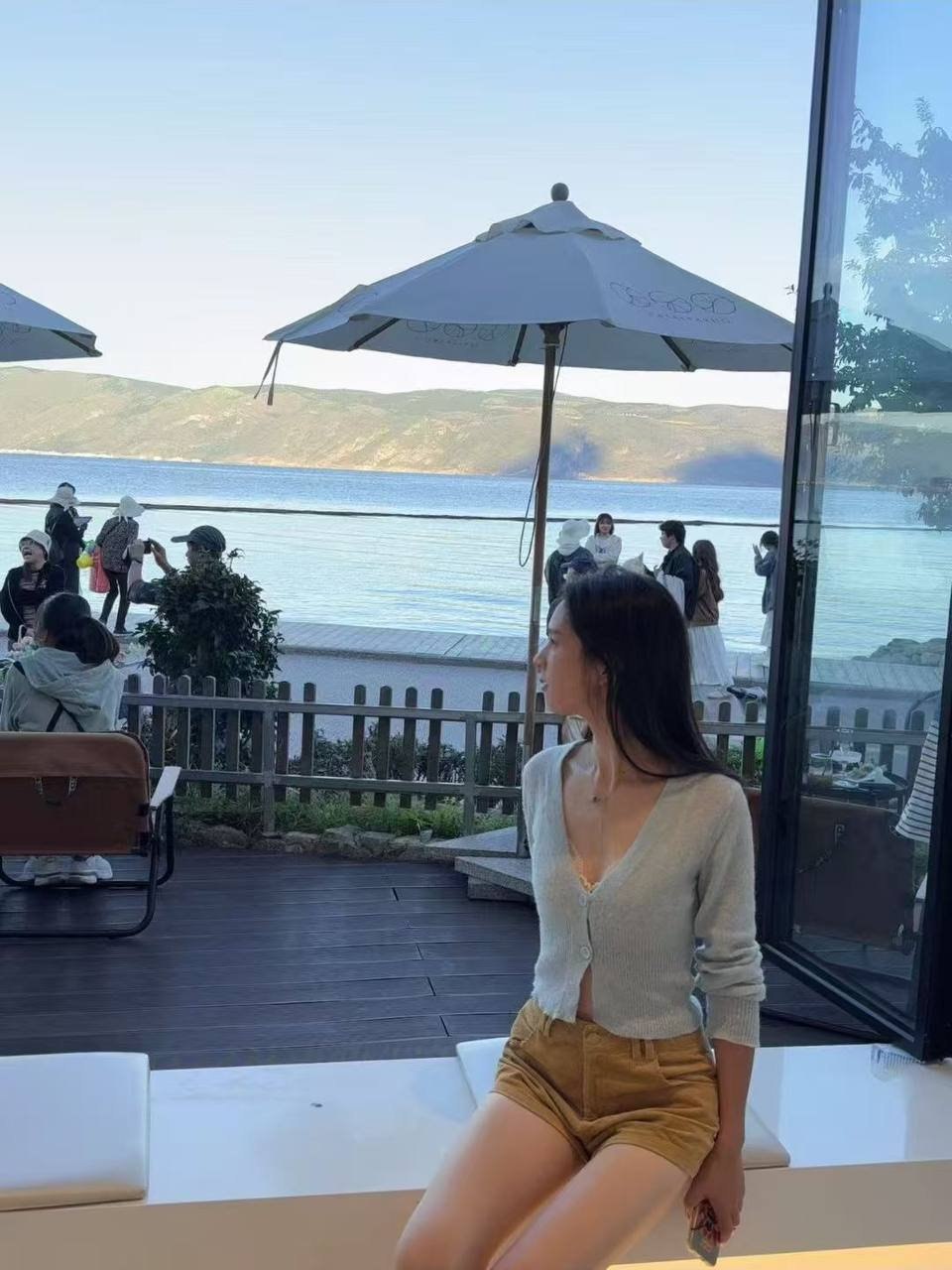 江苏 泰州 27岁 166cm 92 B杯 外贸 平时与人为善,真诚,我会照顾好你 我属于温柔体贴型,懂事,为他人着想,我一直保持着长期的运动和健身,身材标准s型,反差美女,体验感高,喜欢cos装 接受度高 可以给你穿你喜欢的丝袜 妈生脸 纯天然,自己身体超敏感体质女 做爱时身体会抖动 声音温柔 叫床好听 五官特别精致 眼睛很好看 身材高挑 抽烟纹身:无 SM:否 无套:可 口交:可 过夜:可 同居:可 可飞:能,有港澳通行证 价格:5 特点:平时与人为善,真诚,我会照顾好你 我属于温柔体贴型,懂事,为他人着想,我一直保持着长期的运动和健身,身材标准s型,反差美女,体验感高,喜欢cos装 接受度高 可以给你穿你喜欢的丝袜 妈生脸 纯天然,自己身体超敏感体质女 做爱时身体会抖动 声音温柔 叫床好听 五官特别精致 眼睛很好看 身材高挑