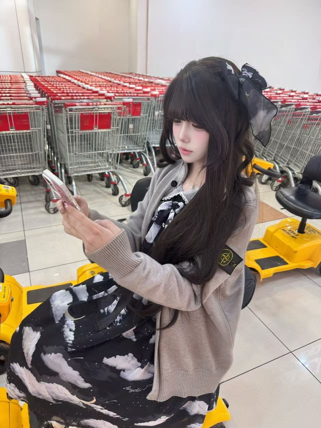 浙江 杭州 19岁 165cm 110 C杯 无 cosplay 三点粉嫩 水多 声音甜美 放得开会配合 抽烟纹身:无 SM:是 无套:可 口交:可 过夜:可 同居:可 可飞:可,可飞港澳 价格:3 特点:cosplay 三点粉嫩 水多 声音甜美 放得开会配合