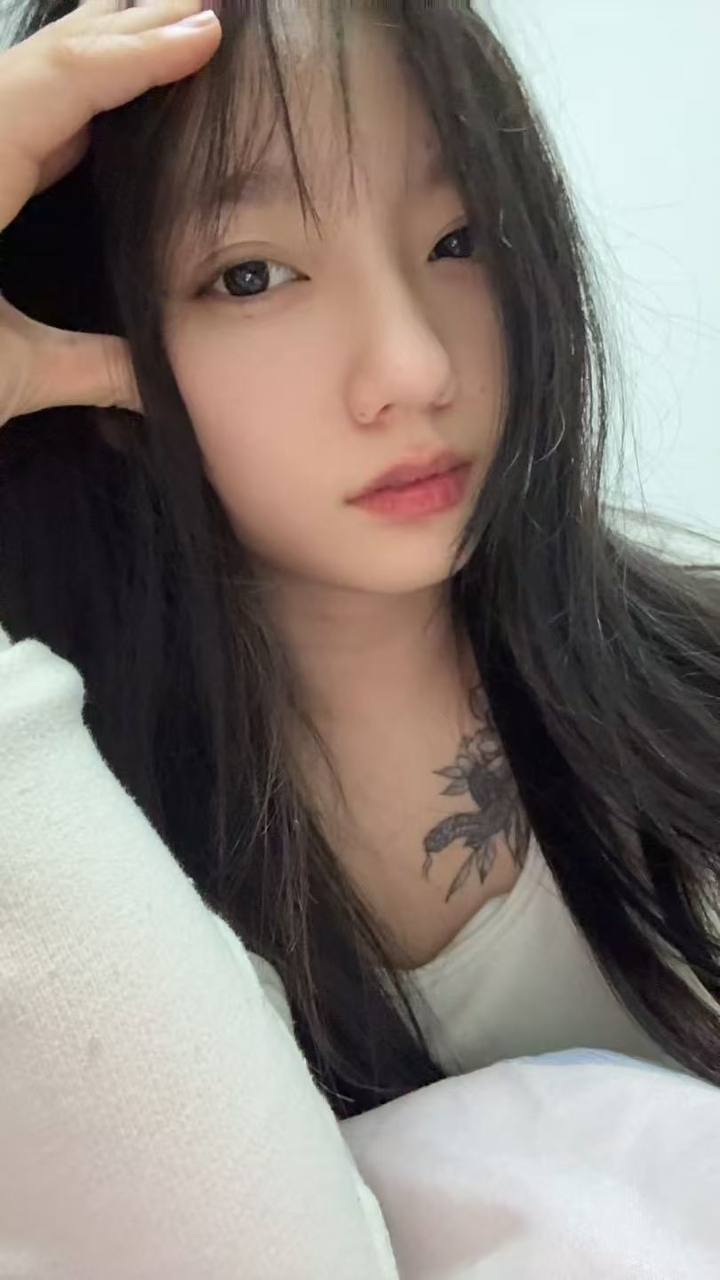 江苏 苏州 20岁 160cm 86 A杯 客服 甜美清纯 性格温柔 开朗 腿长 比例好 素质高 生活圈子比较小 相处起来让人安心 圈子干净 有一点点小反差 能给你足够的情绪价值 抽烟纹身:有抽烟纹身 SM:是 无套:可 口交:可 过夜:可 同居:否 可飞:可 近一点可以 价格:6 特点:甜美清纯 性格温柔 开朗 腿长 比例好 素质高 生活圈子比较小 相处起来让人安心 圈子干净 有一点点小反差 能给你足够的情绪价值