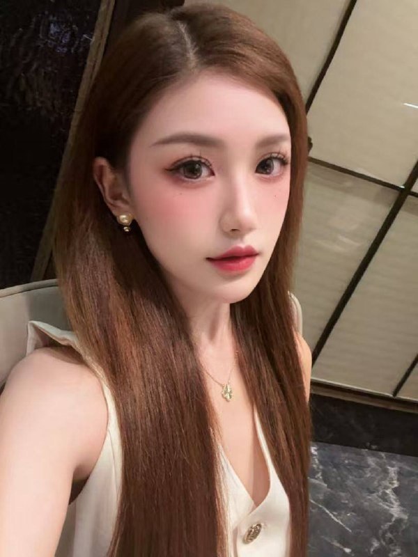 河南 南阳 26岁 165cm 84 A杯 医美 性格开朗脾气很好 抽烟纹身:无 SM:否 无套:可 口交:否 过夜:可 同居:可 可飞:可 异地伴游 其他省份城市 价格:18 特点:性格开朗脾气很好