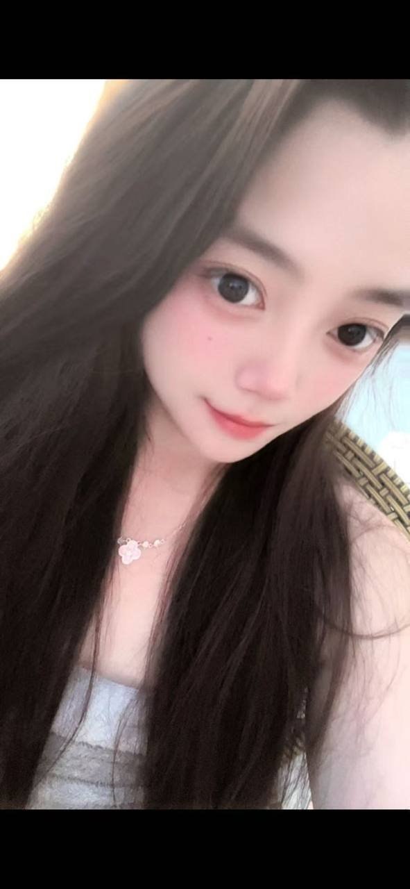 四川 宜宾 29岁 155cm 120 B杯 移动客服 实践少 抽烟纹身:无 SM:否 无套:可 口交:可 过夜:可 同居:可 可飞:短距离可 价格:30 特点:实践少