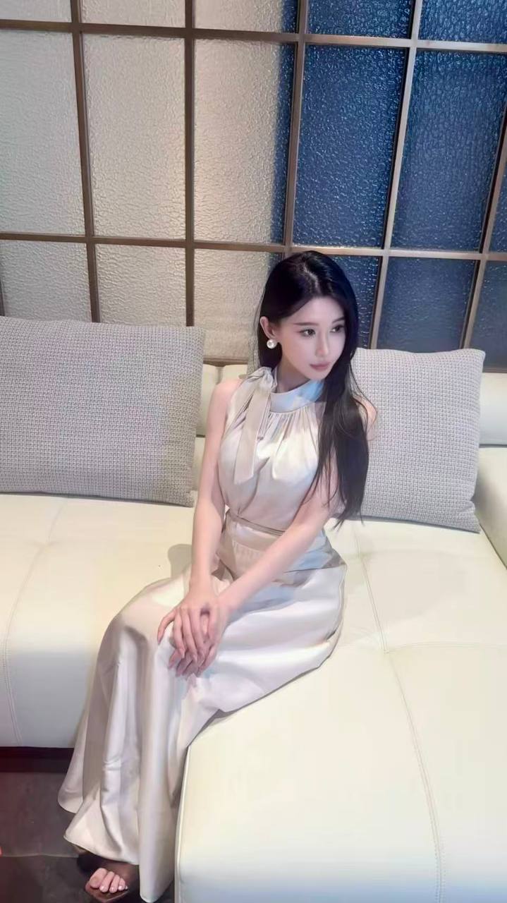 四川 成都 24岁 163cm 83 B杯 工作 情绪价值足,听话,反差,主动 SM:是 无套:可 口交:可 过夜:可 同居:否 可飞:偶尔,可异地伴游 价格:50 特点:情绪价值足,听话,反差,主动