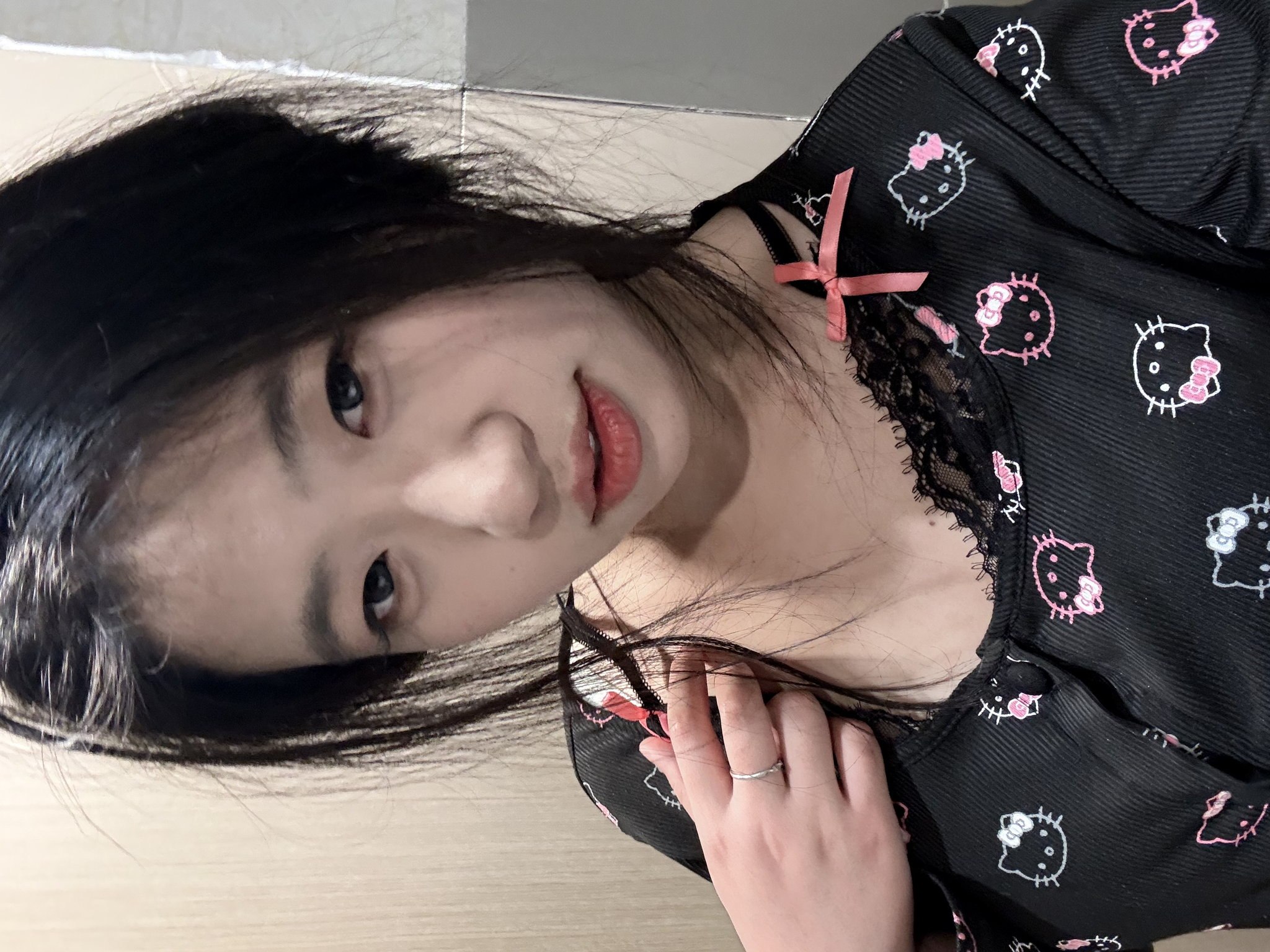 山东 济南 20岁 163cm 103 B杯 前台 开朗 幽默 大方 乖巧听话 体贴懂事 圈子简单 私生活干净 抽烟纹身:有抽烟无纹身 SM:否 无套:否 口交:可 过夜:可 同居:否 可飞:否 价格:1 特点:开朗 幽默 大方 乖巧听话 体贴懂事 圈子简单 私生活干净