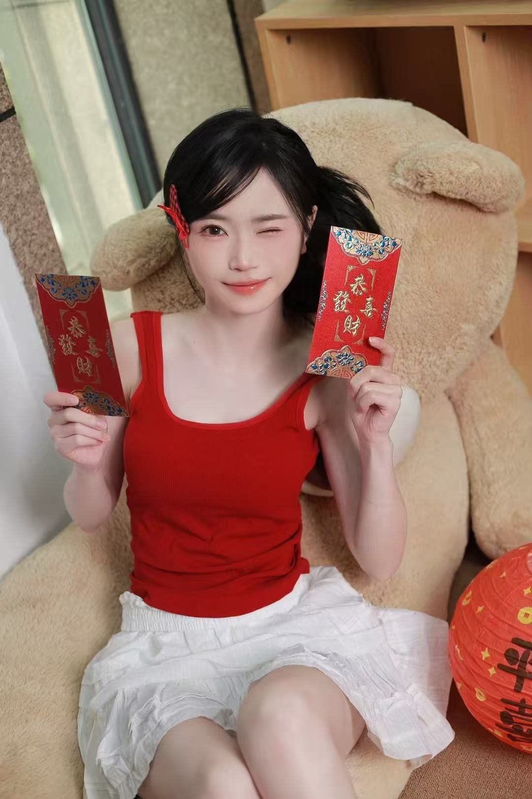 湖南 长沙 24岁 162cm 82 B杯 编导 腰细,温柔,口爆嘴里 舔阴/肛 控制高潮 剃毛 语言侮辱 角色扮演 抽烟纹身:无 SM:是 无套:否 口交:可 过夜:可 同居:可 可飞:暂时不 价格:8 特点:腰细,温柔,口爆嘴里 舔阴/肛 控制高潮 剃毛 语言侮辱 角色扮演