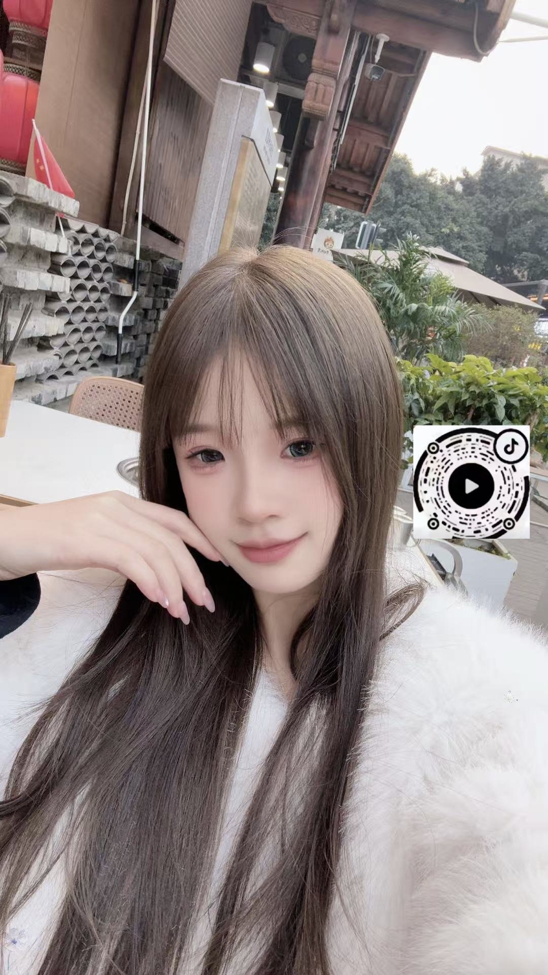 广西 南宁 18岁 167cm 94 B杯 学生 听话懂事 全身无整 风格多变 御姐纯欲都可 性格好 体贴 能够提供情绪价值 控制高潮 抽烟纹身:无 SM:否 无套:否 口交:可 过夜:可 同居:否 可飞:可 价格:5 特点:听话懂事 全身无整 风格多变 御姐纯欲都可 性格好 体贴 能够提供情绪价值 控制高潮