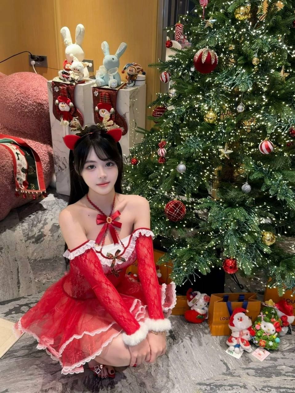 四川 成都 22岁 162cm 80 C杯 学生 可萝可御 爱好跳舞唱歌画画cosplay打游戏剧本杀密室逃脱德州滑雪 抽烟纹身:不抽烟无纹身 SM:是 无套:否 口交:可 过夜:可 同居:可 可飞:可 外省 港澳台或安全国家 价格:24 特点:可萝可御 爱好跳舞唱歌画画cosplay打游戏剧本杀密室逃脱德州滑雪