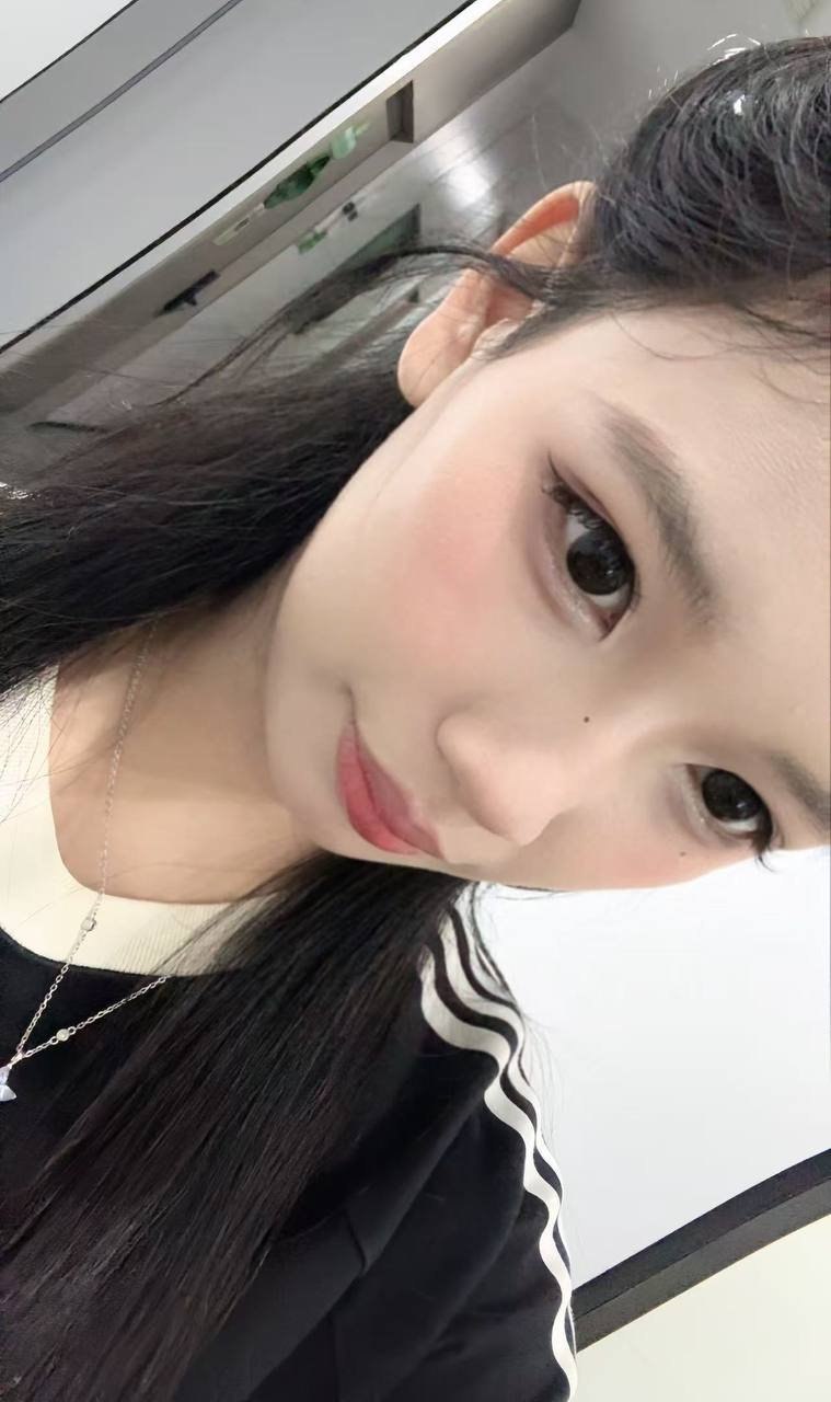 江苏 苏州 18岁 163cm 95 B杯 宠物店 会深喉 可甜,可遇听话 SM:是 无套:可 口交:可 过夜:可 同居:否 可飞:可 其他城市 港澳 价格:7 特点:会深喉 可甜,可遇听话