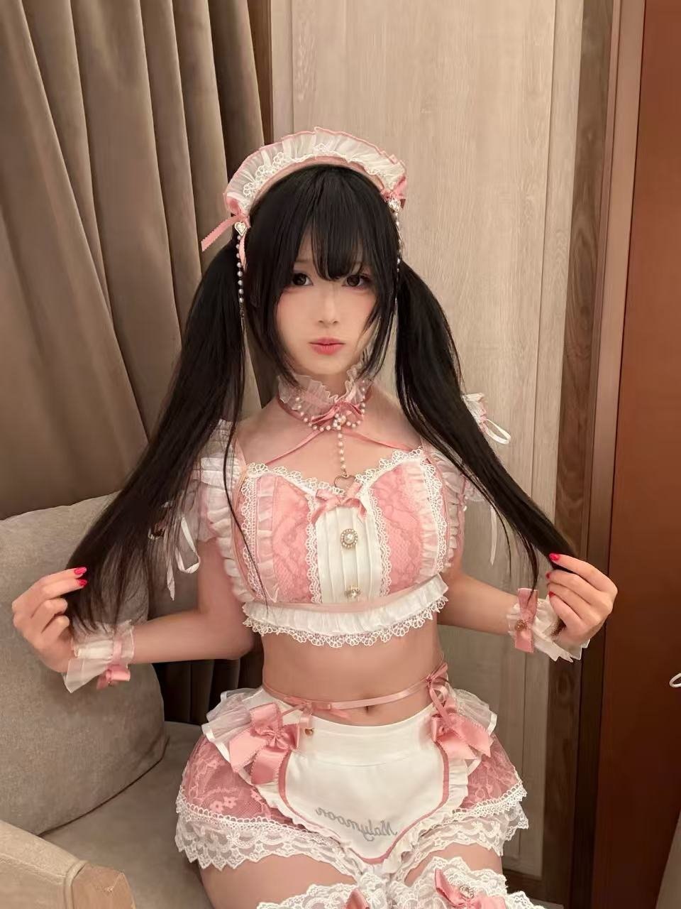 湖南 长沙 21岁 155cm 80 B杯 学生 会打一些游戏,温柔,配合度高,床上反差大 抽烟纹身:无 SM:是 无套:否 口交:可 过夜:可 同居:否 可飞:能 价格:4 特点:会打一些游戏,温柔,配合度高,床上反差大