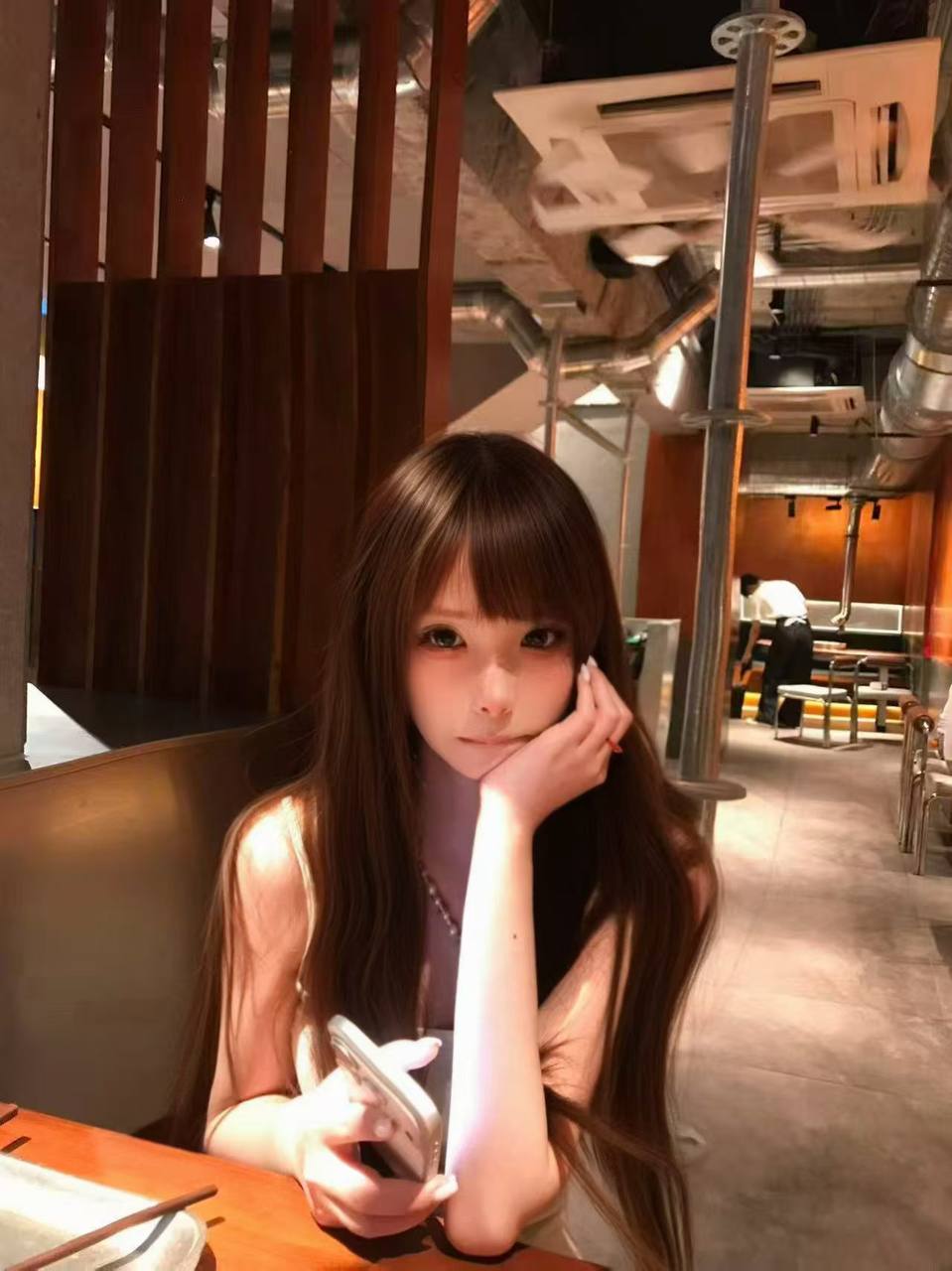 江苏 扬州 20岁 162cm 92 C杯 学生 声音甜美 脾气好 纯天然 抽烟纹身:无 SM:是 无套:否 口交:可 过夜:可 同居:否 可飞:可 价格:15 特点:声音甜美 脾气好 纯天然