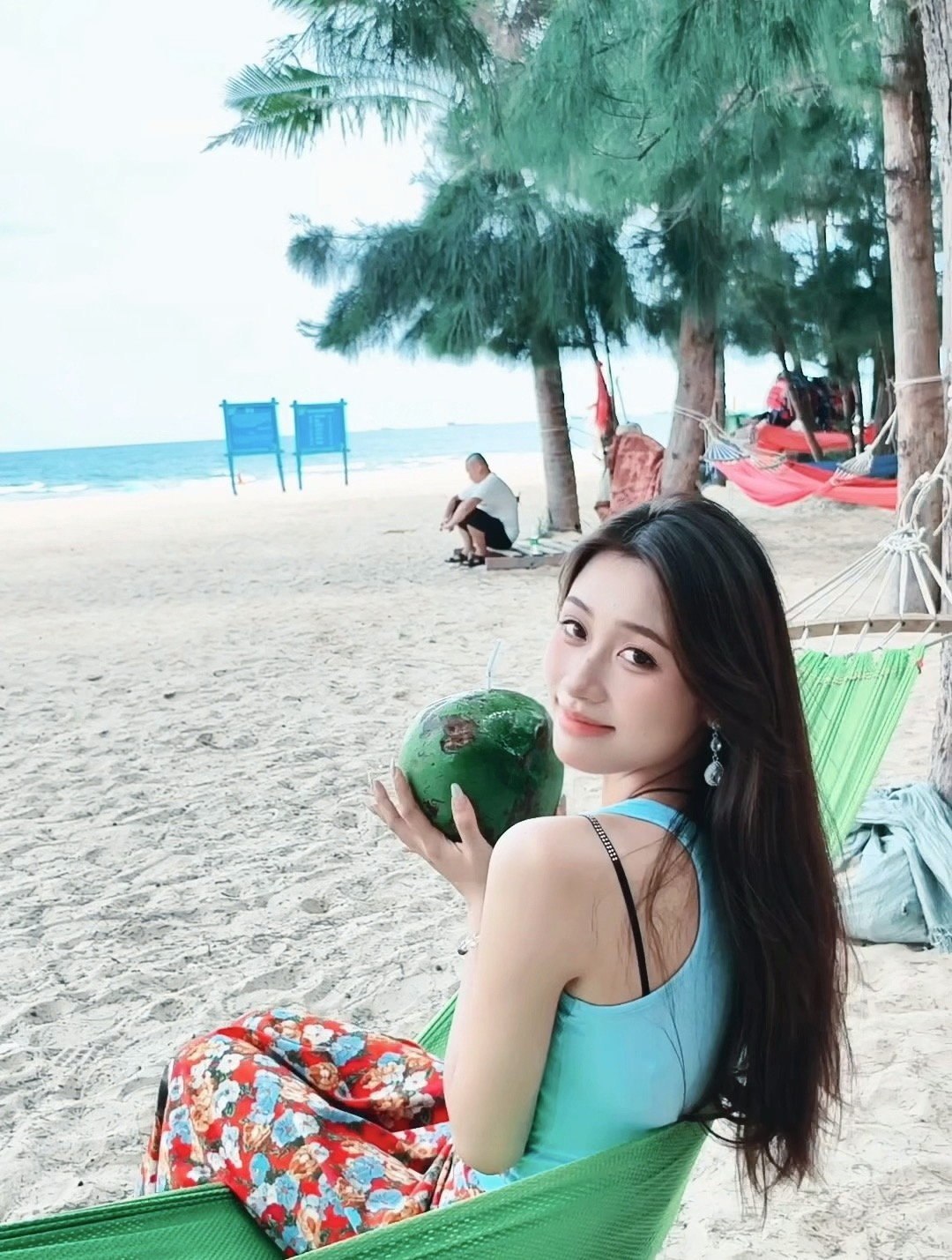 广东 广州 23岁 163cm 96 B杯 无 人美心善 性格开朗活泼,懂得配合 抽烟纹身:无 SM:否 无套:否 口交:可 过夜:可 同居:否 可飞:否 价格:12 特点:人美心善 性格开朗活泼,懂得配合