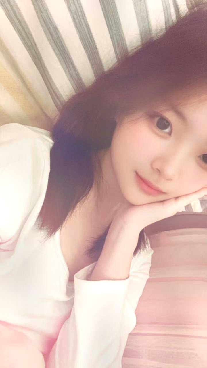 广东 广州 18岁 160cm 94 A杯 暂无 温柔可爱,听话 抽烟纹身:无 SM:否 无套:可 口交:可 过夜:可 同居:否 可飞:可 价格:6.5 特点:温柔可爱,听话