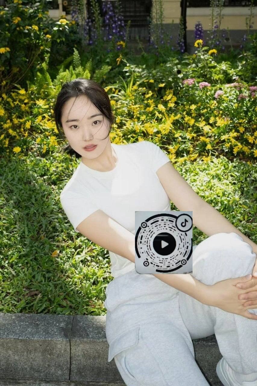 广东 广州 26岁 170cm 50 B杯 健身教练 爱运动爱健身 抽烟纹身:无 SM:是 无套:否 口交:可 过夜:可 可飞:可 周边城市 外省 价格:12 特点:爱运动爱健身