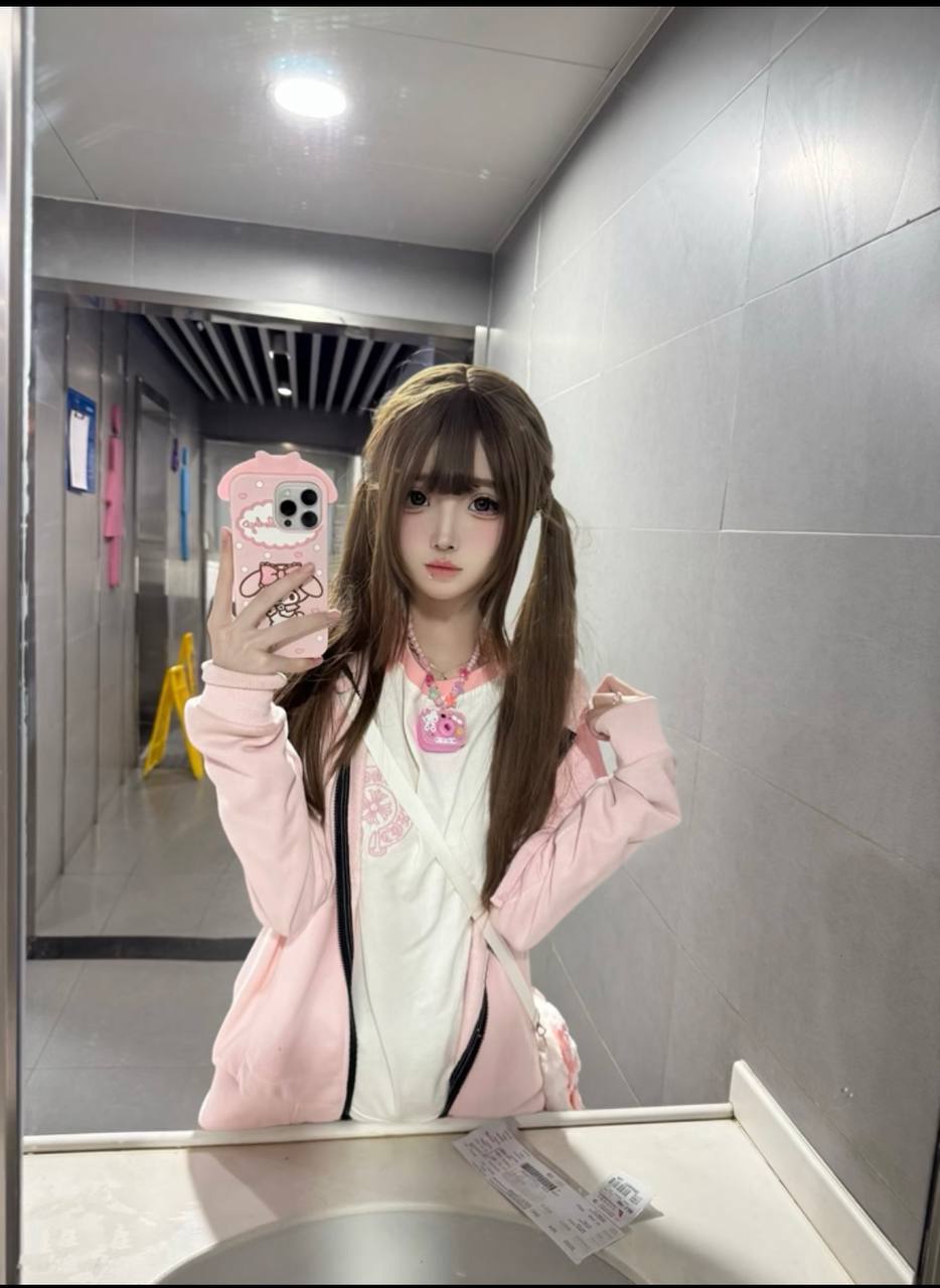 湖南 长沙 19岁 165cm 97 B杯 直播 身材还行 性格好 SM:否 无套:否 口交:可 过夜:可 同居:否 可飞:可 价格:13 特点:身材还行 性格好