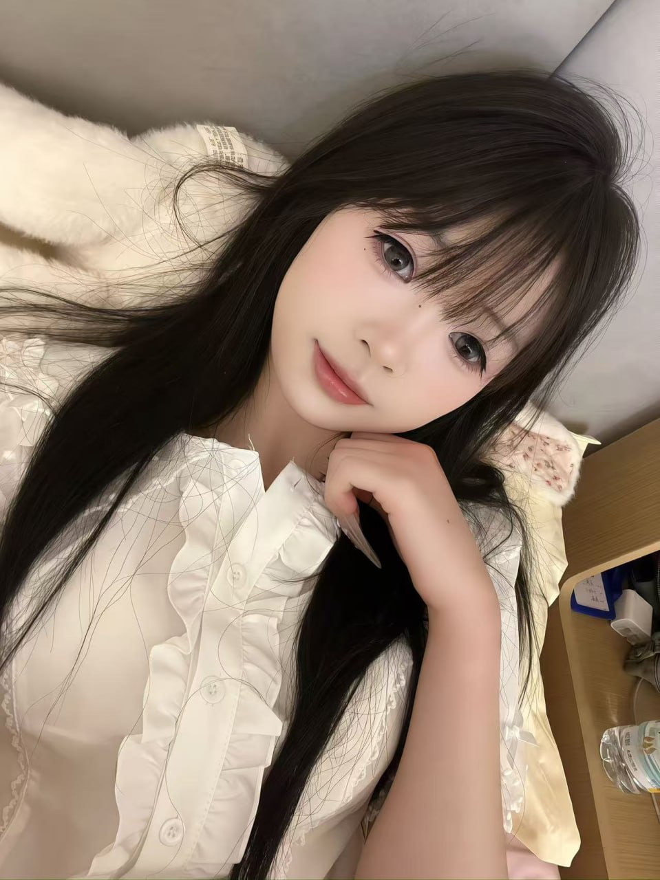 山东 菏泽 18岁 173cm 96 自由职业 能吃 能喝 能睡 还不长胖 抽烟纹身:有纹身 SM:否 无套:看情况 口交:否 过夜:可 同居:否 可飞:可 价格:5 特点:能吃 能喝 能睡 还不长胖