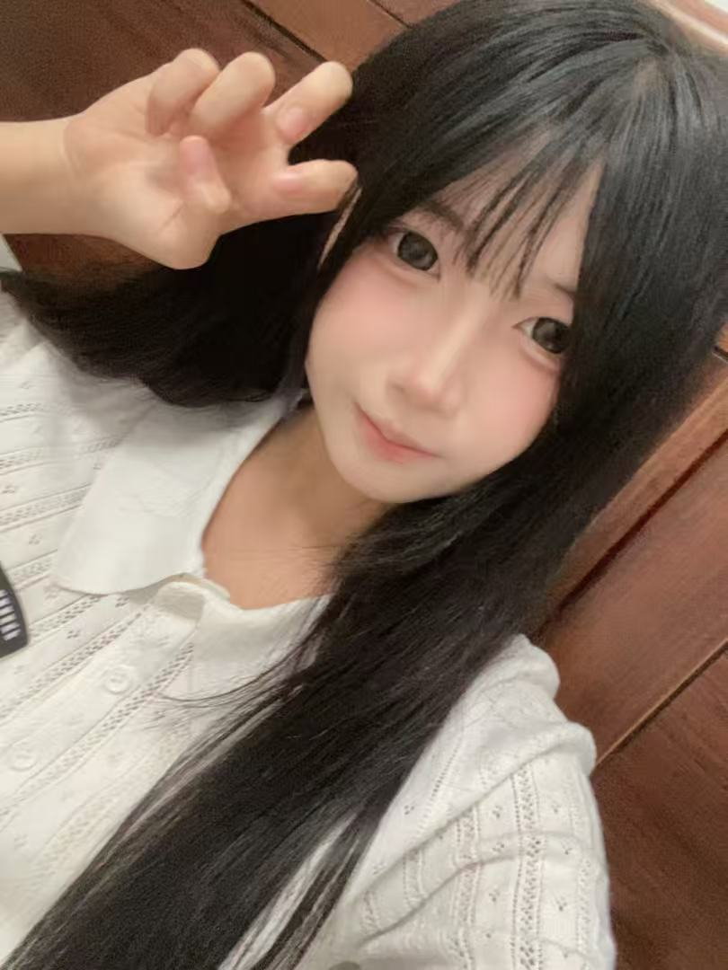 福建 莆田 18岁 155cm 85 B杯 学生 听话乖巧 文静 嫩 抽烟纹身:无 SM:否 无套:可 口交:可 过夜:可 同居:否 可飞:能 价格:4-15 特点:听话乖巧 文静 嫩