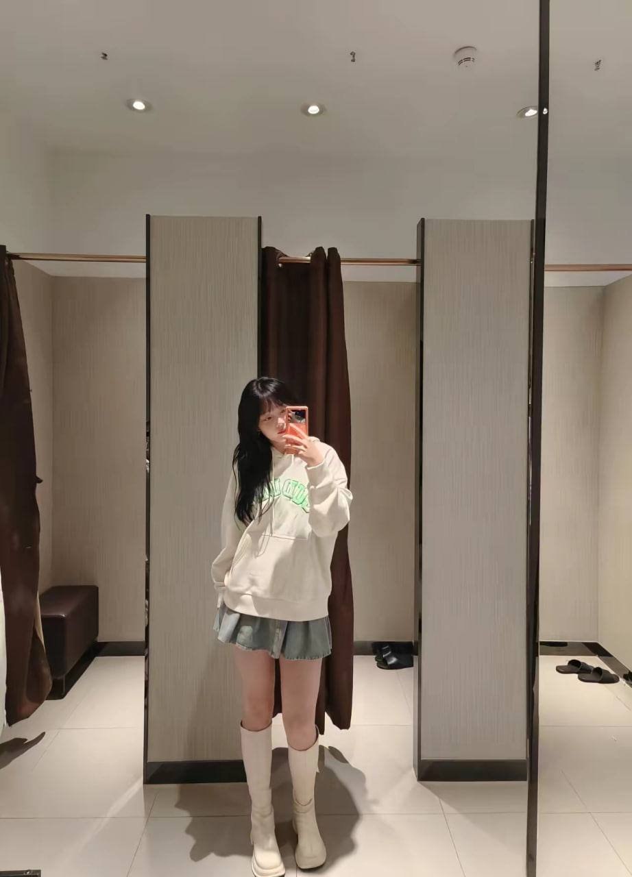 河南 驻马店 22岁 170cm 110 C杯 学生 性格好 抽烟纹身:无 SM:轻微 无套:否 口交:可 过夜:可 同居:可 可飞:否 价格:10 特点:性格好