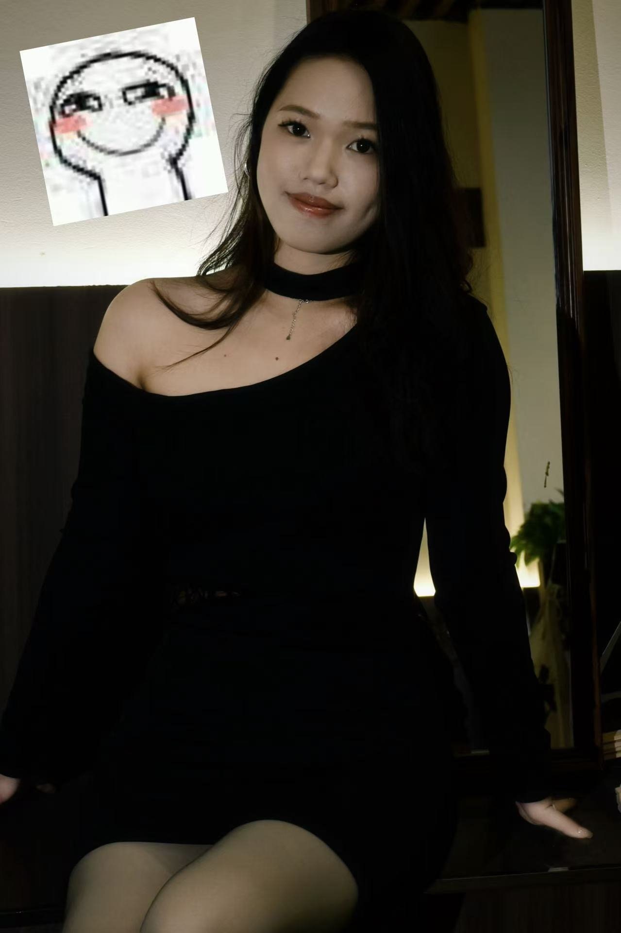 广东 东莞 21岁 163cm 110 C杯 美容 会提供情绪价值 吞精 无套内射 剃毛 拍照录像 情趣玩具 户外玩弄 抽烟纹身:无 SM:是 无套:可 口交:可 过夜:可 同居:可 可飞:可 价格:3 特点:会提供情绪价值 吞精 无套内射 剃毛 拍照录像 情趣玩具 户外玩弄