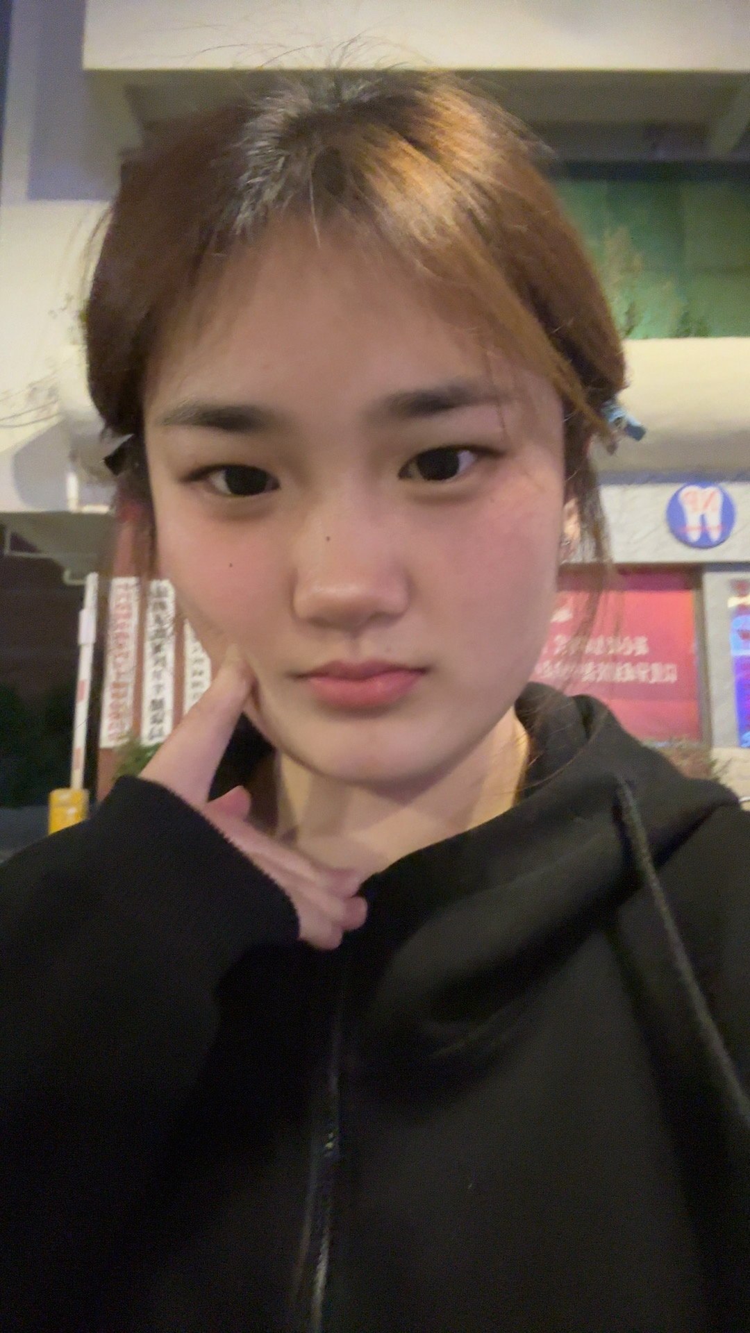 云南 昆明 20岁 162cm 110 B杯 工作 妹妹缺钱第一次找 本人现实比较朴实 乖巧听话 基本上不过分的要求都可以满足老板 能SM床上反差大 紧 水多 抽烟纹身:无 SM:是 无套:否 口交:可 过夜:可 同居:可 可飞:可 价格:4-6 特点:妹妹缺钱第一次找 本人现实比较朴实 乖巧听话 基本上不过分的要求都可以满足老板 能SM床上反差大 紧 水多