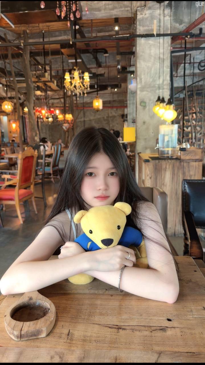 江西 南昌 18岁 165cm 95 B杯 可甜,可咸 SM:否 无套:可 口交:否 过夜:可 可飞:能 价格:13 特点:可甜,可咸