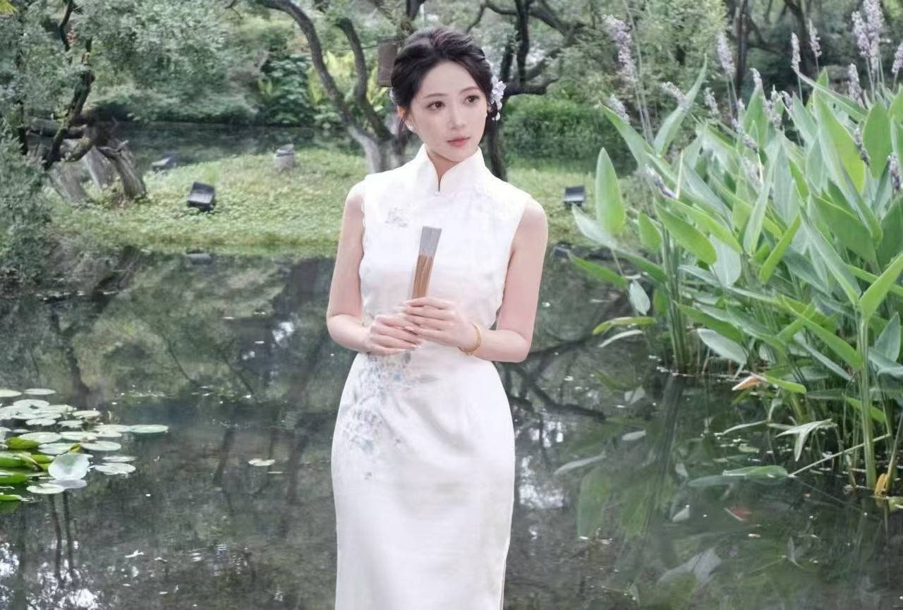 四川 成都 26岁 167cm 98 B杯 自由职业 御姐脸 甜妹音 西南财经大学 抽烟纹身:无 SM:是 无套:否 口交:可 过夜:可 同居:否 可飞:可 外省及港澳台 价格:10 特点:御姐脸 甜妹音 西南财经大学
