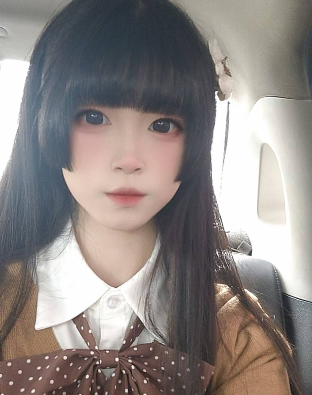 四川 成都 19岁 161cm 85 B杯 学生 萝莉 个人身材好 懂事 可甜有气质,皮肤白,善解人意,第一次找经验不多 抽烟纹身:无 SM:是 无套:否 口交:可 过夜:可 可飞:可 外省 价格:10 特点:萝莉 个人身材好 懂事 可甜有气质,皮肤白,善解人意,第一次找经验不多