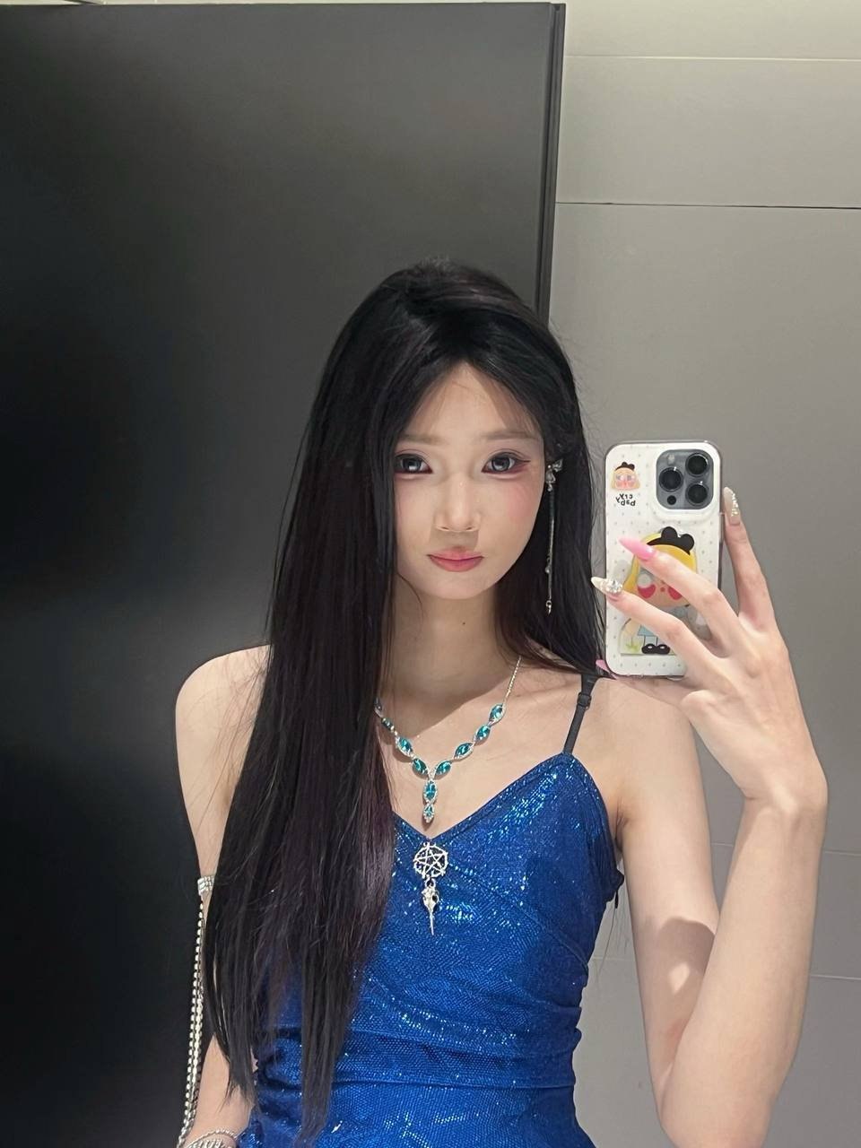 广东 深圳 18岁 168cm 94 A杯 学生 高中学生妹,年轻乖,说话好听 腿长,皮肤白 抽烟纹身:无 SM:是 无套:否 口交:可 过夜:可 同居:否 可飞:可 价格:3 特点:高中学生妹,年轻乖,说话好听 腿长,皮肤白