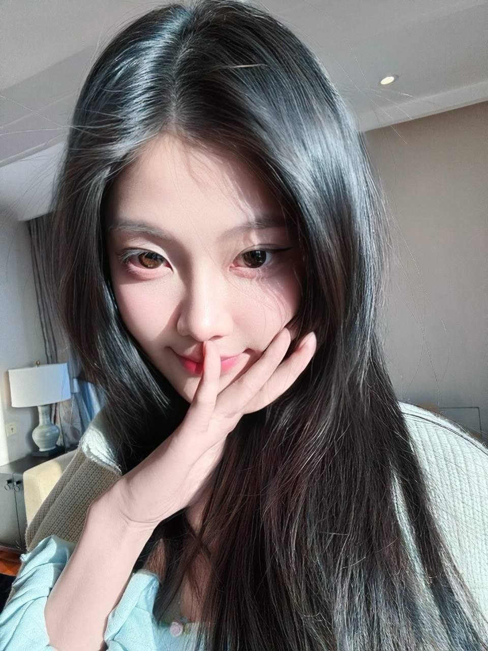 江苏 苏州 20岁 170cm 95 B杯 学生 211在读 皮肤白嫩 腰细腿长 音乐特长 气质出众 可陪同参加各种商务活动 抽烟纹身:无 SM:轻微 无套:否 口交:可 过夜:可 同居:可 可飞:可,外地,港澳 价格:25 特点:211在读 皮肤白嫩 腰细腿长 音乐特长 气质出众 可陪同参加各种商务活动