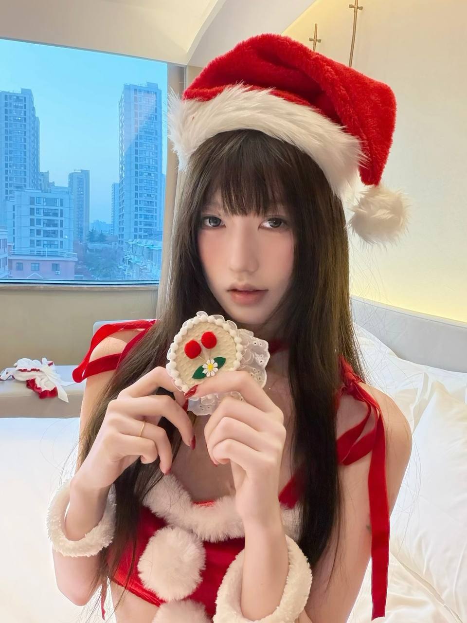 浙江 杭州 19岁 174cm 90 A杯 无 a4腰腿长 口活好 抽烟纹身:不抽烟有纹身 SM:否 无套:否 口交:可 过夜:可 同居:可 可飞:可 价格:9 特点:a4腰腿长 口活好