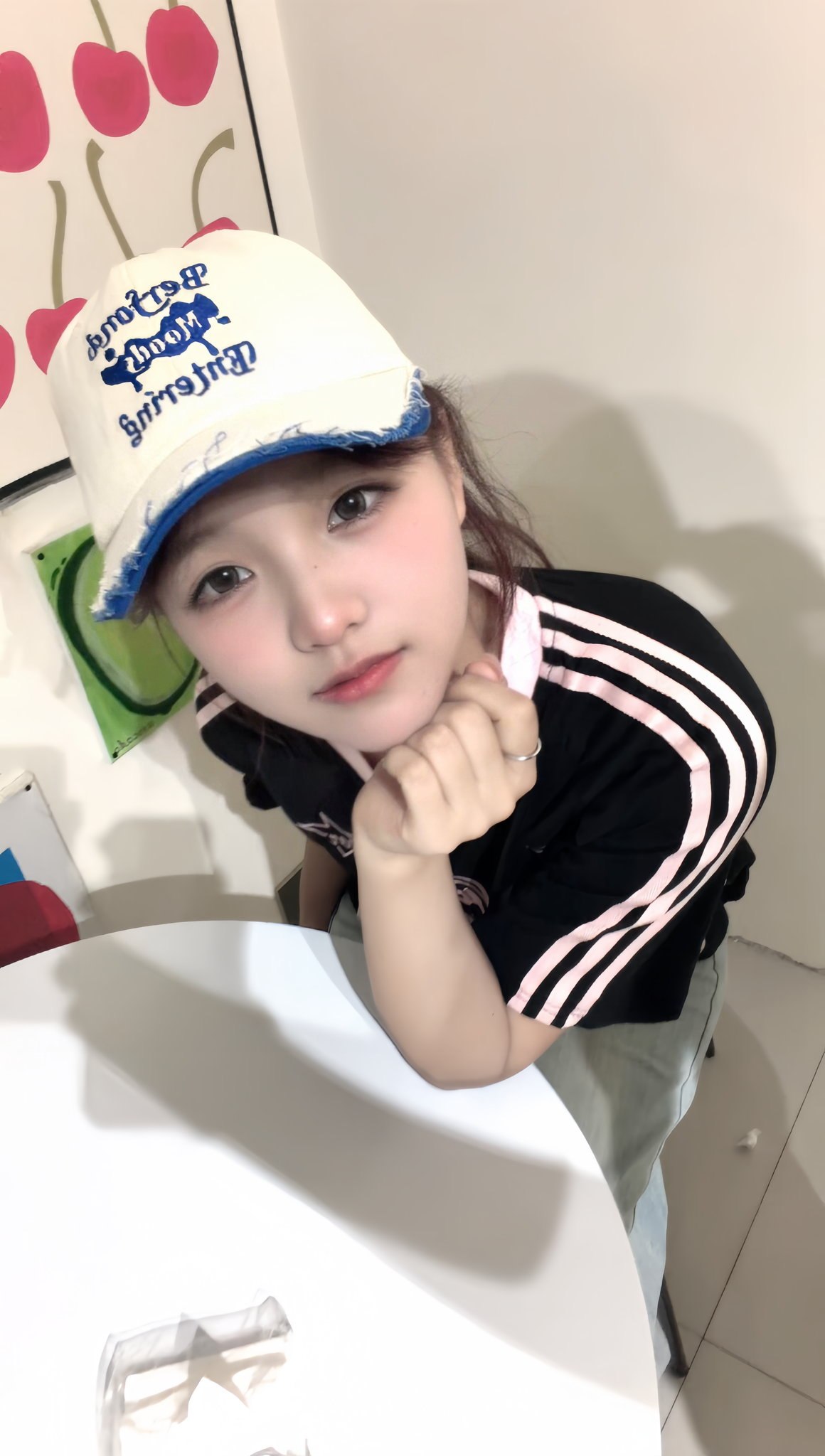 河南 开封 18岁 175cm 135 B杯 学生 会唱歌跳舞 身体软性格开朗活泼 配合度高 水多 超会配合 抽烟纹身:无 SM:否 无套:否 口交:可 过夜:否 同居:否 可飞:目前不可以 价格:6 特点:会唱歌跳舞 身体软性格开朗活泼 配合度高 水多 超会配合
