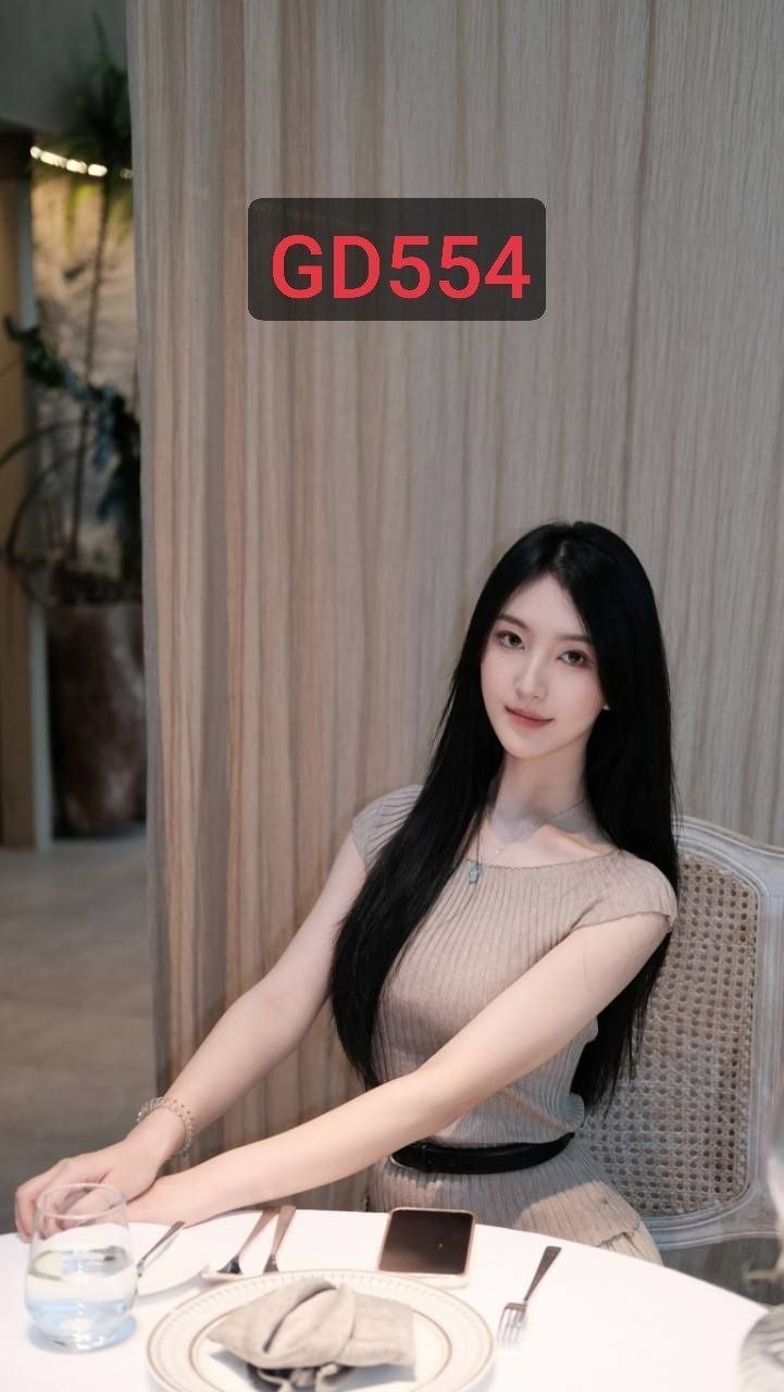 湖南 长沙 20岁 171cm 47 C杯 学生 师范院校 冷白皮 舞蹈生 性格好 全脸无整 掼蛋 钢琴 国画 高尔夫都会 本人更有气质 抽烟纹身:无 SM:轻度 无套:否 口交:可 过夜:可 可飞:可 新马泰 周6W(3天3.5W) 价格:30 特点:师范院校 冷白皮 舞蹈生 性格好 全脸无整 掼蛋 钢琴 国画 高尔夫都会 本人更有气质