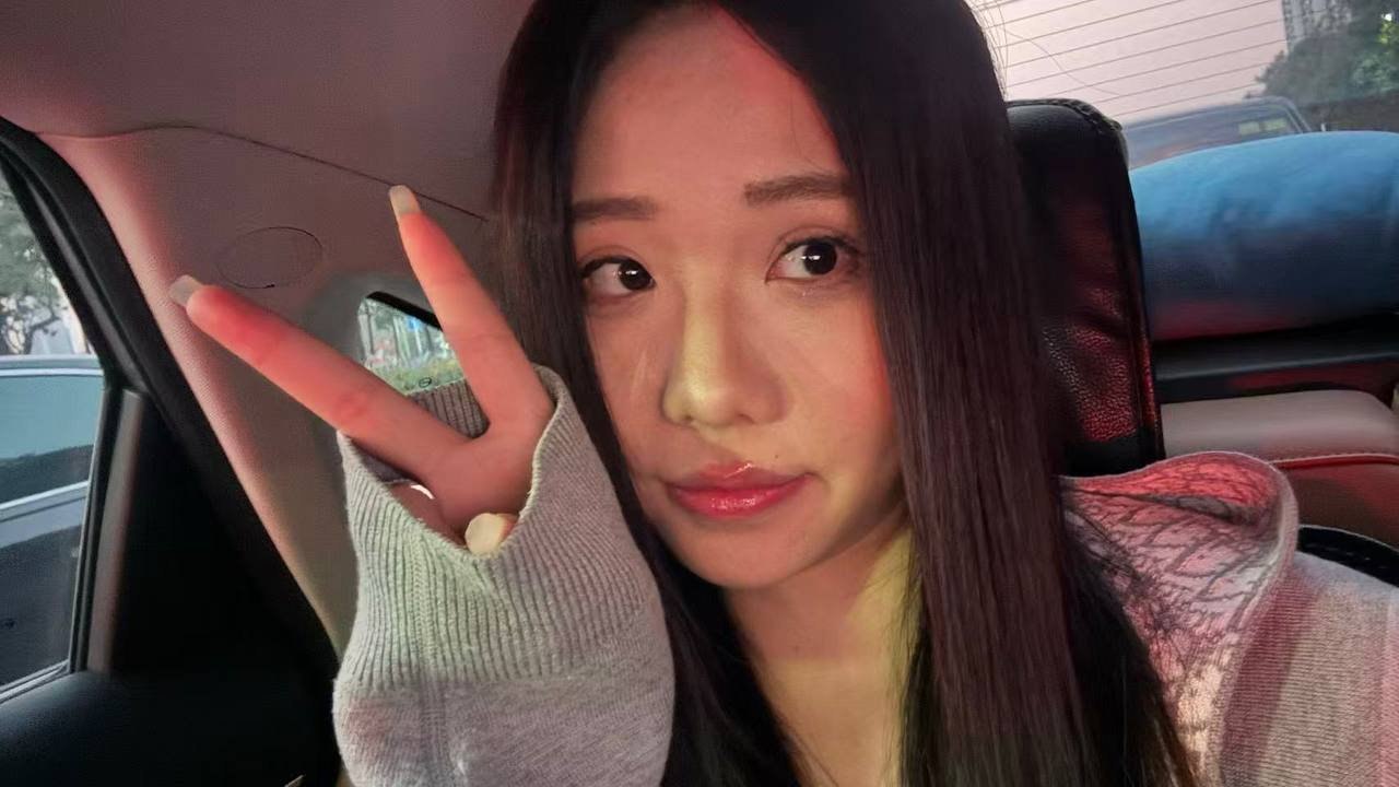 广东 深圳 23岁 170cm 113 B杯 买水晶 活泼开朗 自带属性 人美心善 抽烟纹身:有纹身 SM:是 无套:否 口交:可 过夜:可 同居:可 可飞:可 价格:20 特点:活泼开朗 自带属性 人美心善