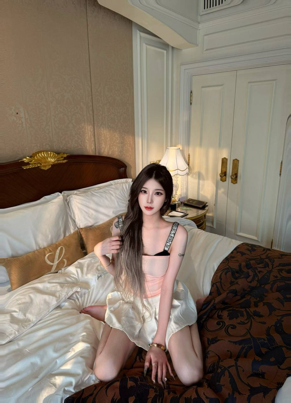 广东 深圳 18岁 163cm 88 B杯 辍学 年轻活泼,身材好,听话会提供情绪价值,纯御、接受能力强、放得开,自己反差、可以穿你喜欢的衣服,视频素颜认证 抽烟纹身:有抽烟有纹身 SM:否 无套:可 口交:可 过夜:可 同居:否 可飞:可 价格:12 特点:年轻活泼,身材好,听话会提供情绪价值,纯御、接受能力强、放得开,自己反差、可以穿你喜欢的衣服,视频素颜认证
