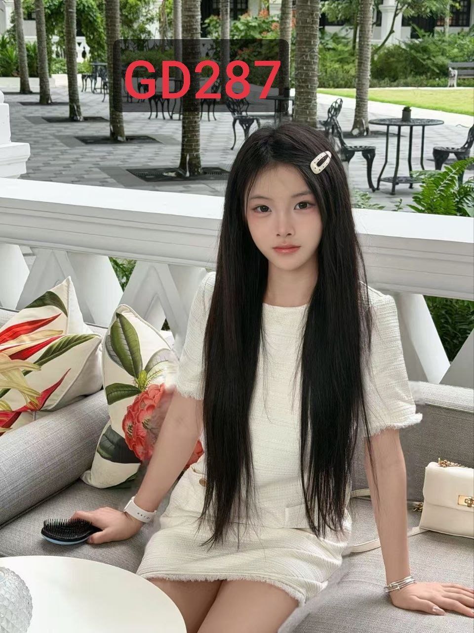 江西 南昌 18岁 162cm 45 B杯 学生 年纪小皮肤好性格好 抽烟纹身:有抽烟无纹身 SM:否 无套:否 口交:可 过夜:可 可飞:可 外省 出国安全就行 价格:18 特点:年纪小皮肤好性格好