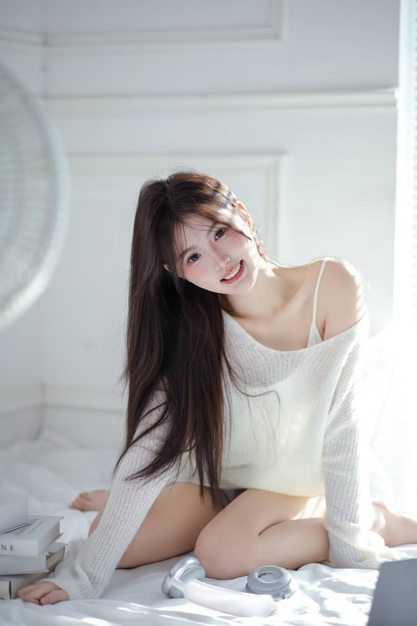 陕西 西安 19岁 170cm 96 B杯 学生 会唱歌 嘴甜 会跳舞 懂事 不做作 平时喜欢机车 抽烟纹身:无 SM:否 无套:可 口交:看情况 过夜:可 同居:否 可飞:可 价格:25 特点:会唱歌 嘴甜 会跳舞 懂事 不做作 平时喜欢机车