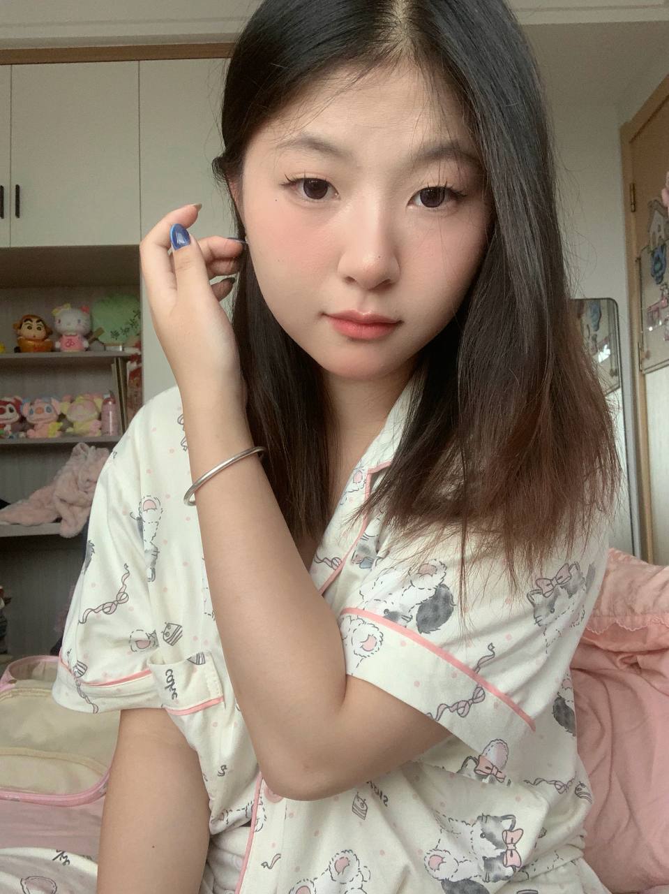 江西 南昌 21岁 162cm 105 A杯 大学刚毕业 叫床好听,下面水多逼紧,口活很好,可以深喉,身材匀称,在床上挺爽的,会提供情绪价值,验证视频纯素颜 真人比照片好看 抽烟纹身:无 SM:是 无套:可 口交:可 过夜:可 同居:可 可飞:可 价格:5 特点:叫床好听,下面水多逼紧,口活很好,可以深喉,身材匀称,在床上挺爽的,会提供情绪价值,验证视频纯素颜 真人比照片好看