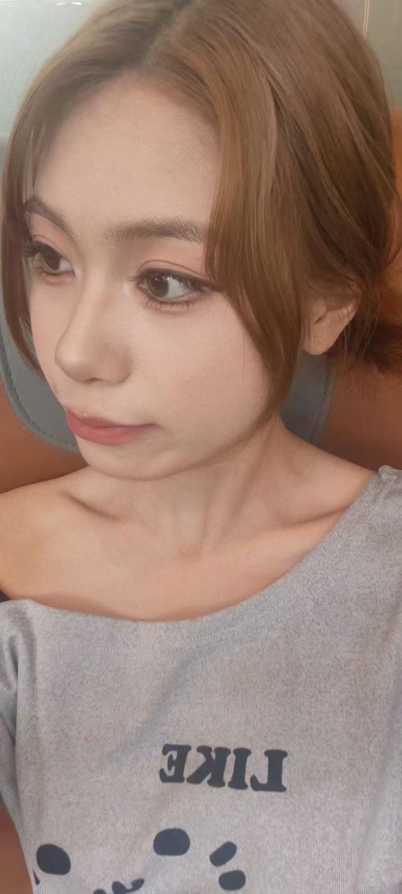湖南 长沙 20岁 162cm 85 B杯 无业 听话 身材好 抽烟纹身:无 SM:否 无套:否 口交:可 过夜:可 可飞:否 价格:3 特点:听话 身材好