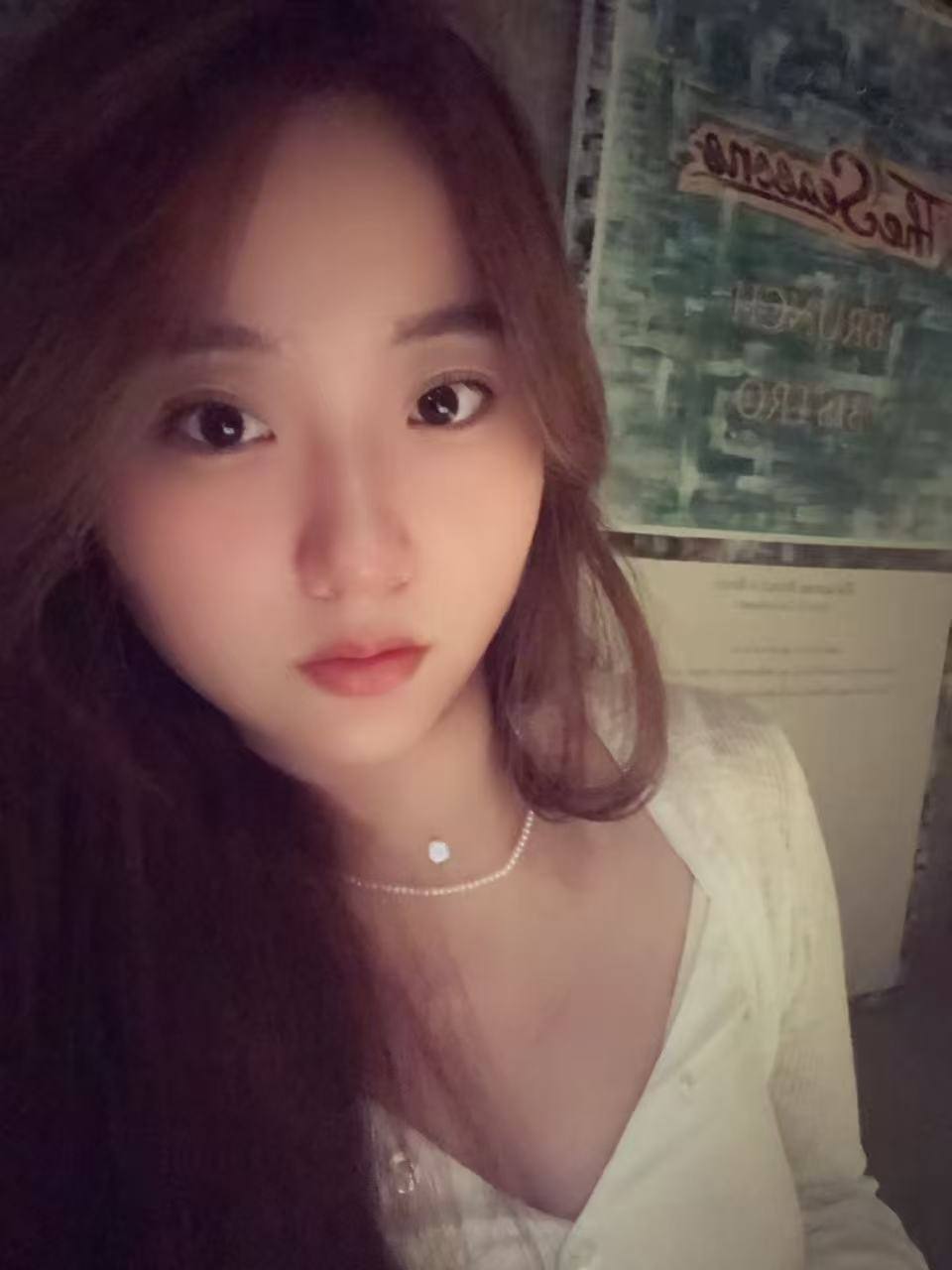 广东 广州 25岁 167cm 107 B杯 个体 SM:轻微 无套:可 口交:可 过夜:可 同居:否 可飞:可 报销来去路费 价格:1.8