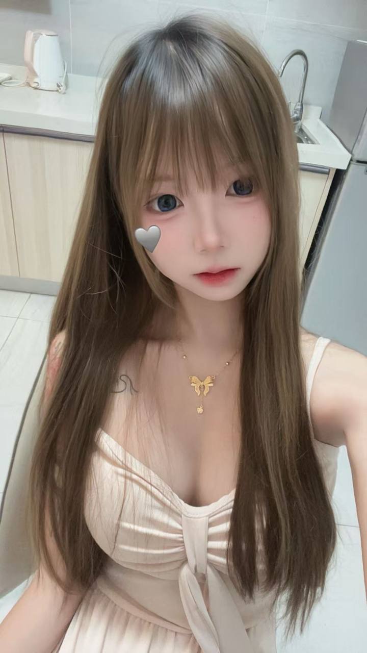 湖南 邵阳 18岁 159cm 90 C杯 学生 懂事听话长得比较可爱 身材好 抽烟纹身:不抽烟有纹身 SM:否 无套:可 口交:可 过夜:可 同居:可 可飞:可 价格:20 特点:懂事听话长得比较可爱 身材好