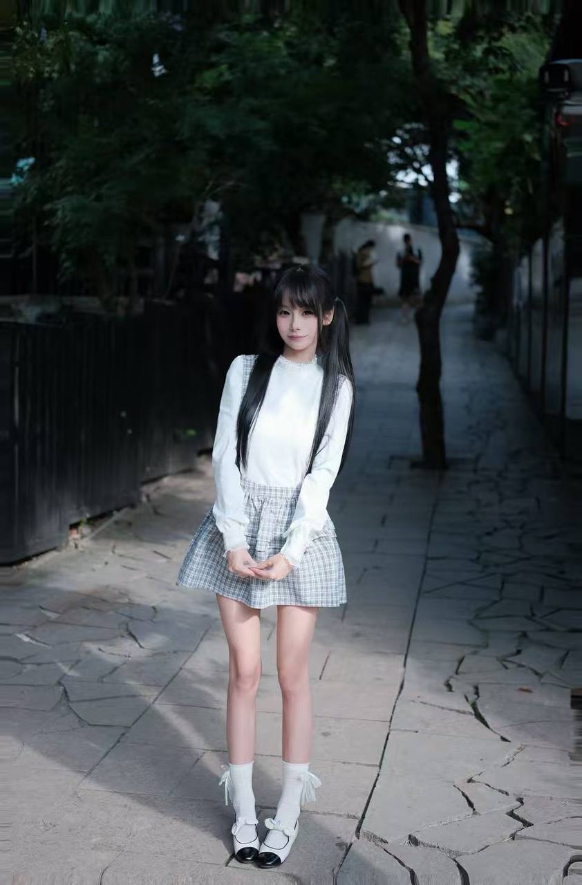 浙江 杭州 18岁 163cm 86 C杯 待业 电竞少女一枚三角洲王者荣耀,无畏契约都可陪玩,话唠一枚,情绪价值满满,温柔听话懂事可以当你的生活小助理 抽烟纹身:有纹身 SM:是 无套:否 口交:可 过夜:可 同居:可 可飞:可 价格:8 特点:电竞少女一枚三角洲王者荣耀,无畏契约都可陪玩,话唠一枚,情绪价值满满,温柔听话懂事可以当你的生活小助理