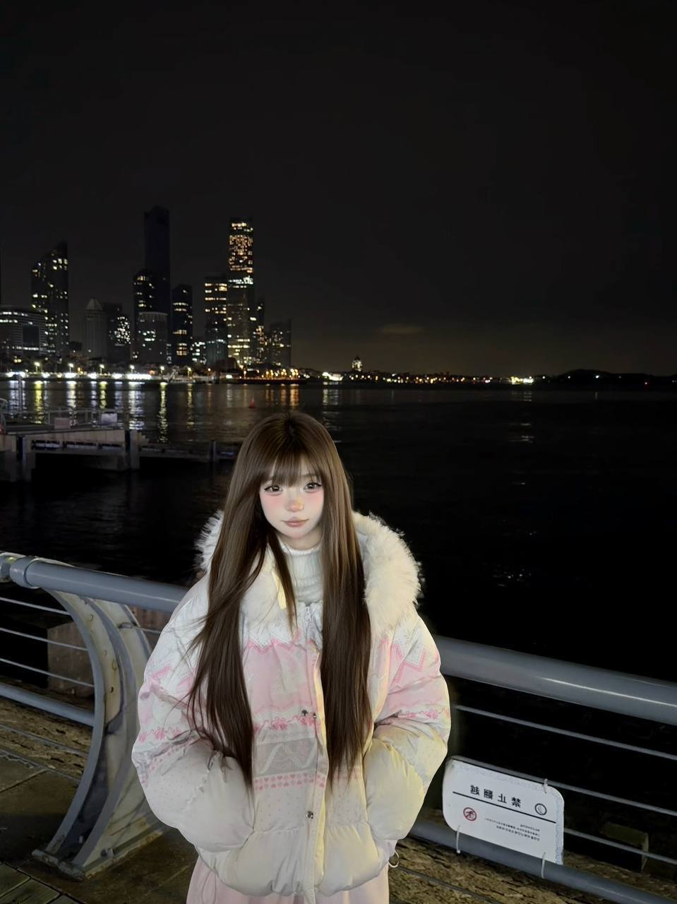 河北 石家庄 19岁 167cm 86 B杯 学生 听话 抽烟纹身:有纹身 SM:否 无套:否 口交:可 过夜:可 同居:可 可飞:可 价格:8 特点:听话