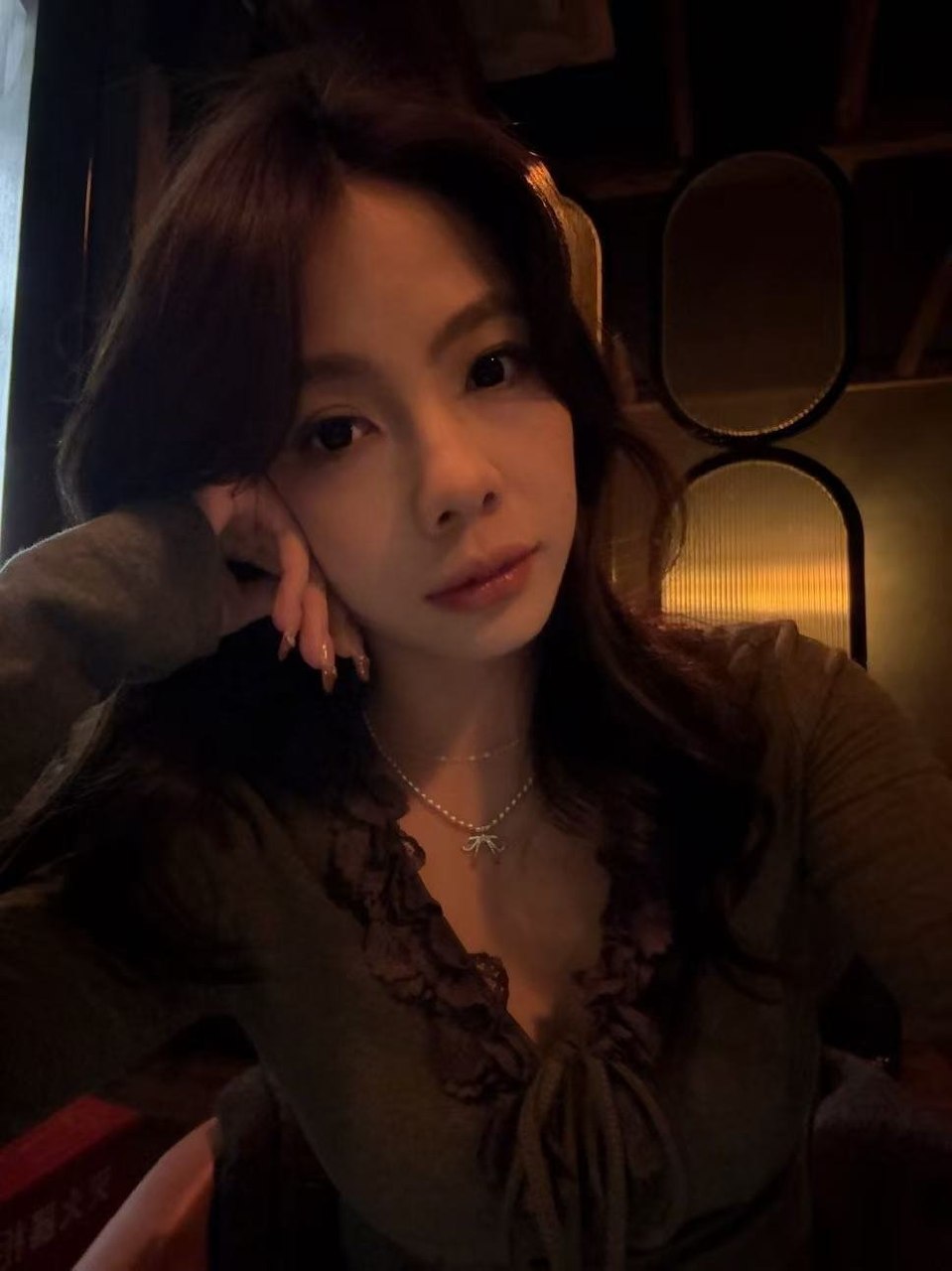 云南 昆明 25岁 165cm 50 B杯 文员 开朗大方,温柔 会提供情绪价值 抽烟纹身:无 SM:否 无套:可 口交:可 过夜:可 同居:否 可飞:周末可以 价格:15 特点:开朗大方,温柔 会提供情绪价值