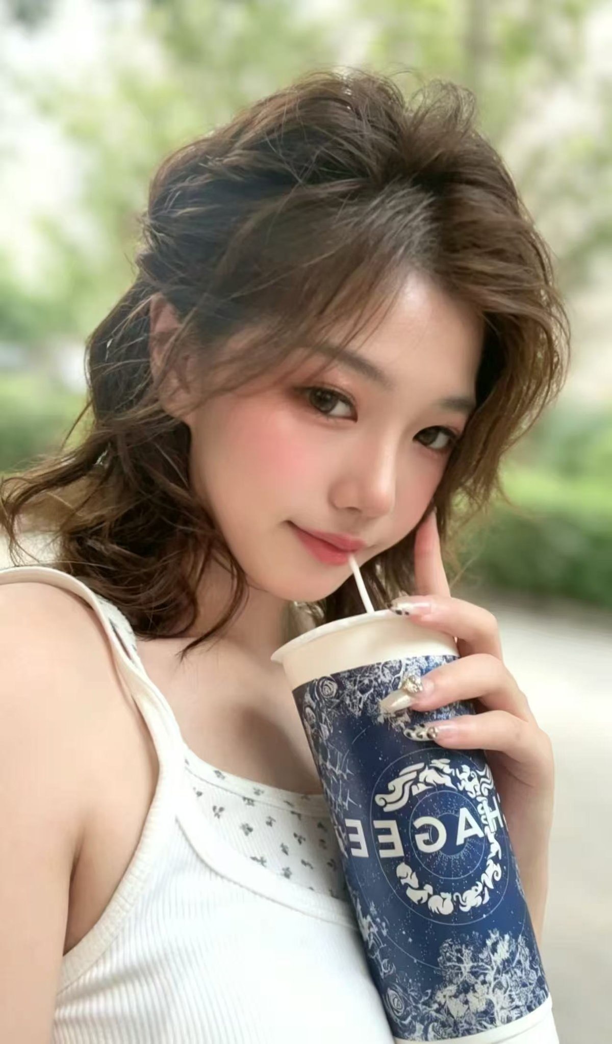 四川 成都 21岁 168cm 98 B杯 工作 好看 身材好 干净 还是第一次 抽烟纹身:有抽烟无纹身 SM:否 无套:否 口交:可 过夜:可 同居:否 可飞:可 价格:10 特点:好看 身材好 干净 还是第一次