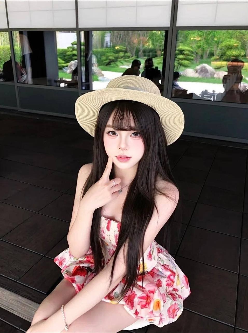 江苏 南京 20岁 165cm 93 B杯 学生 新人 可甜可御 在校大学生 可查学籍 SM:否 无套:否 口交:可 过夜:可 同居:否 可飞:可 需额外费用 价格:17 特点:新人 可甜可御 在校大学生 可查学籍